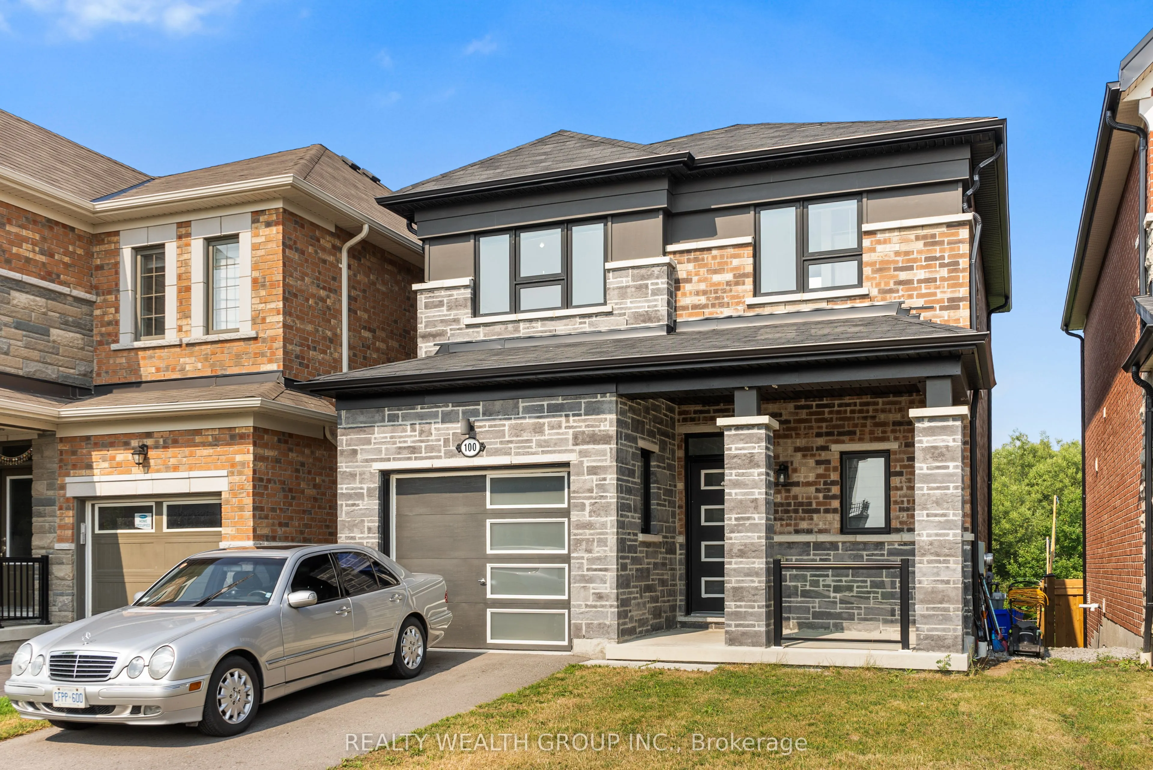 100 BARKERVILLE Drive