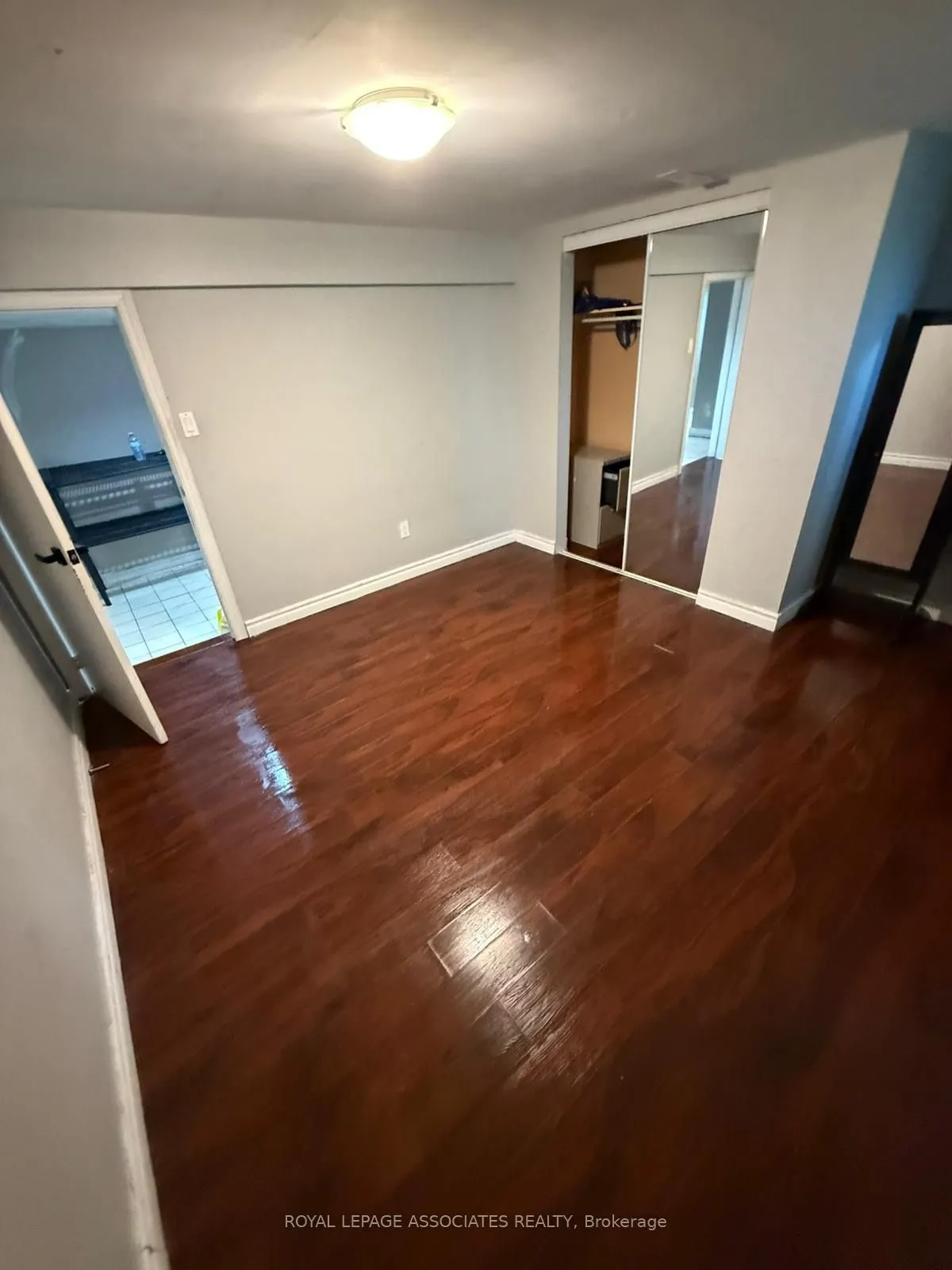 336 Conlins Road, #Room