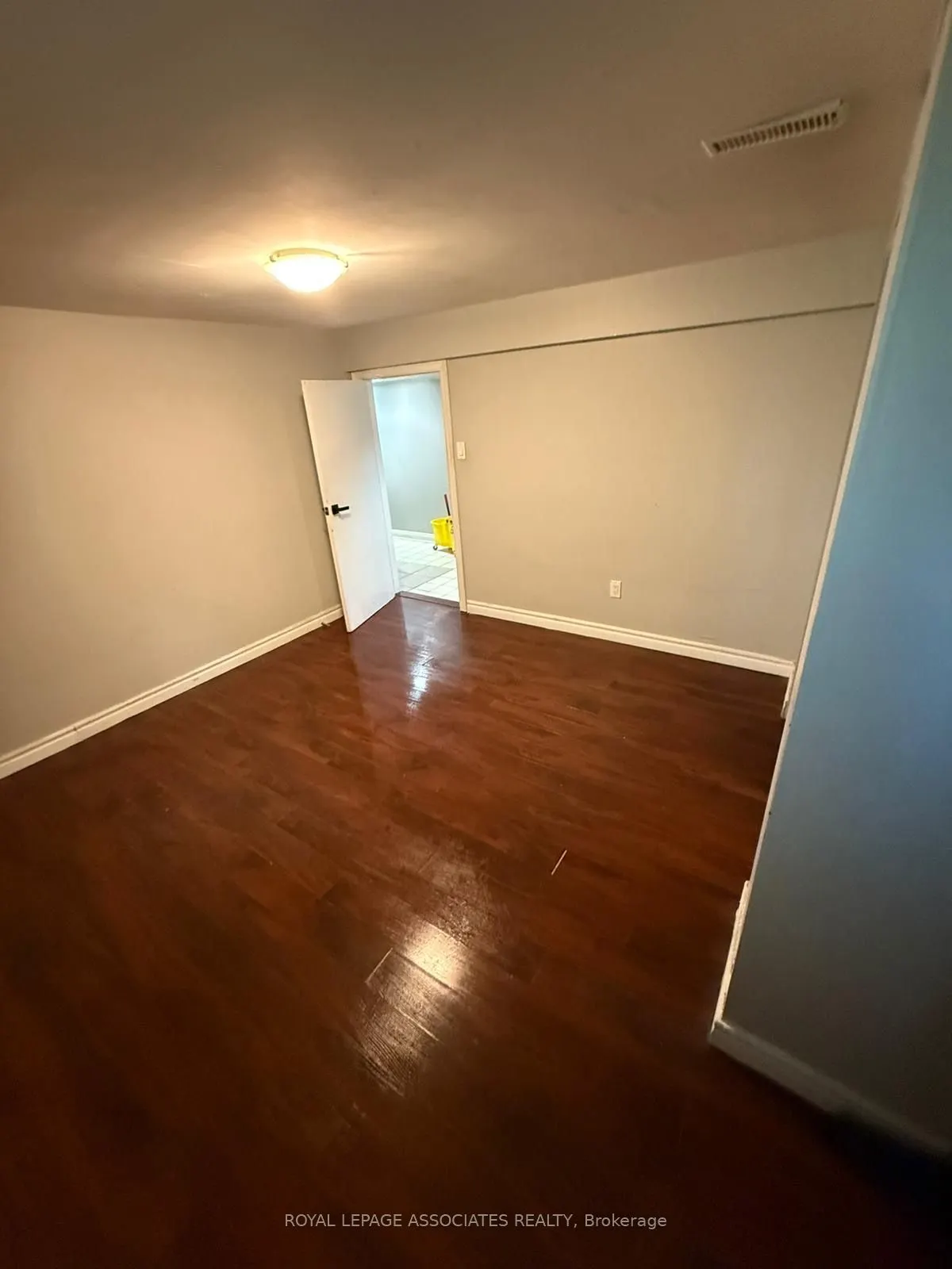 336 Conlins Road, #Room