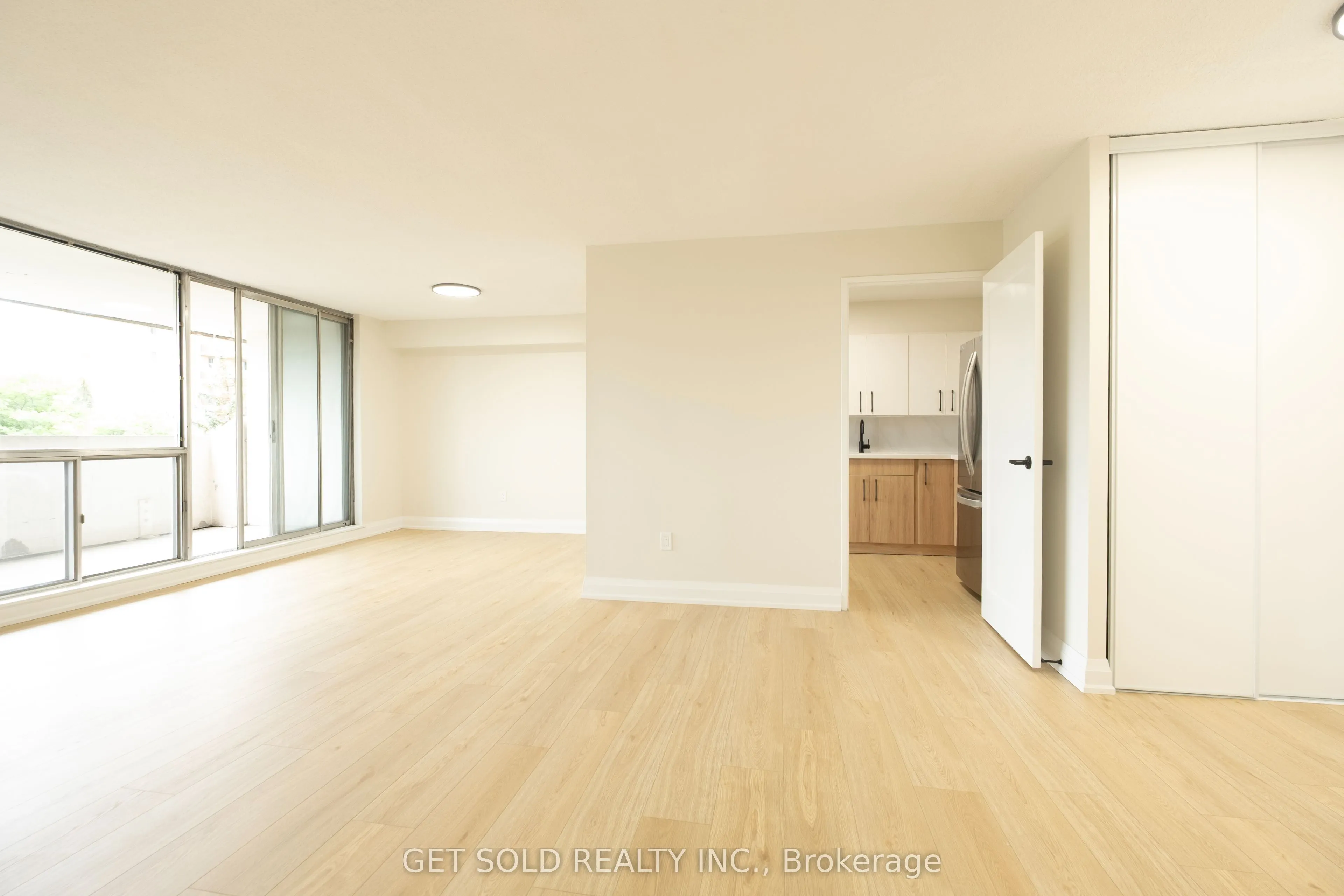 120 Dundalk Drive, #405