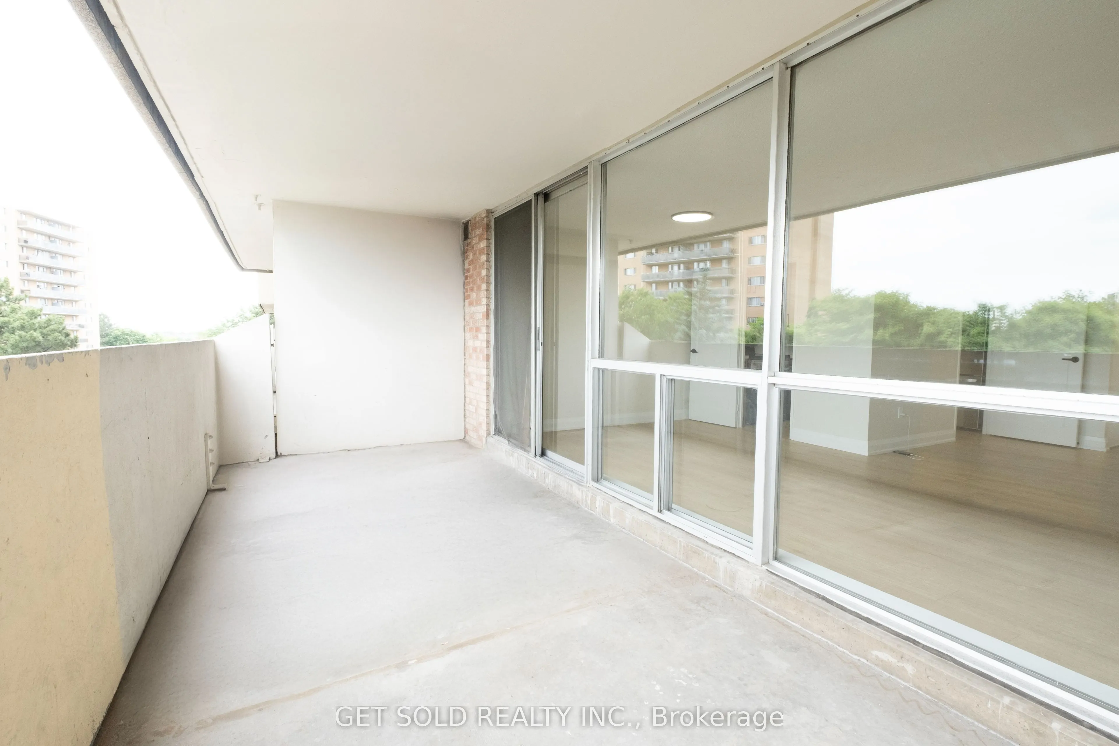 120 Dundalk Drive, #405
