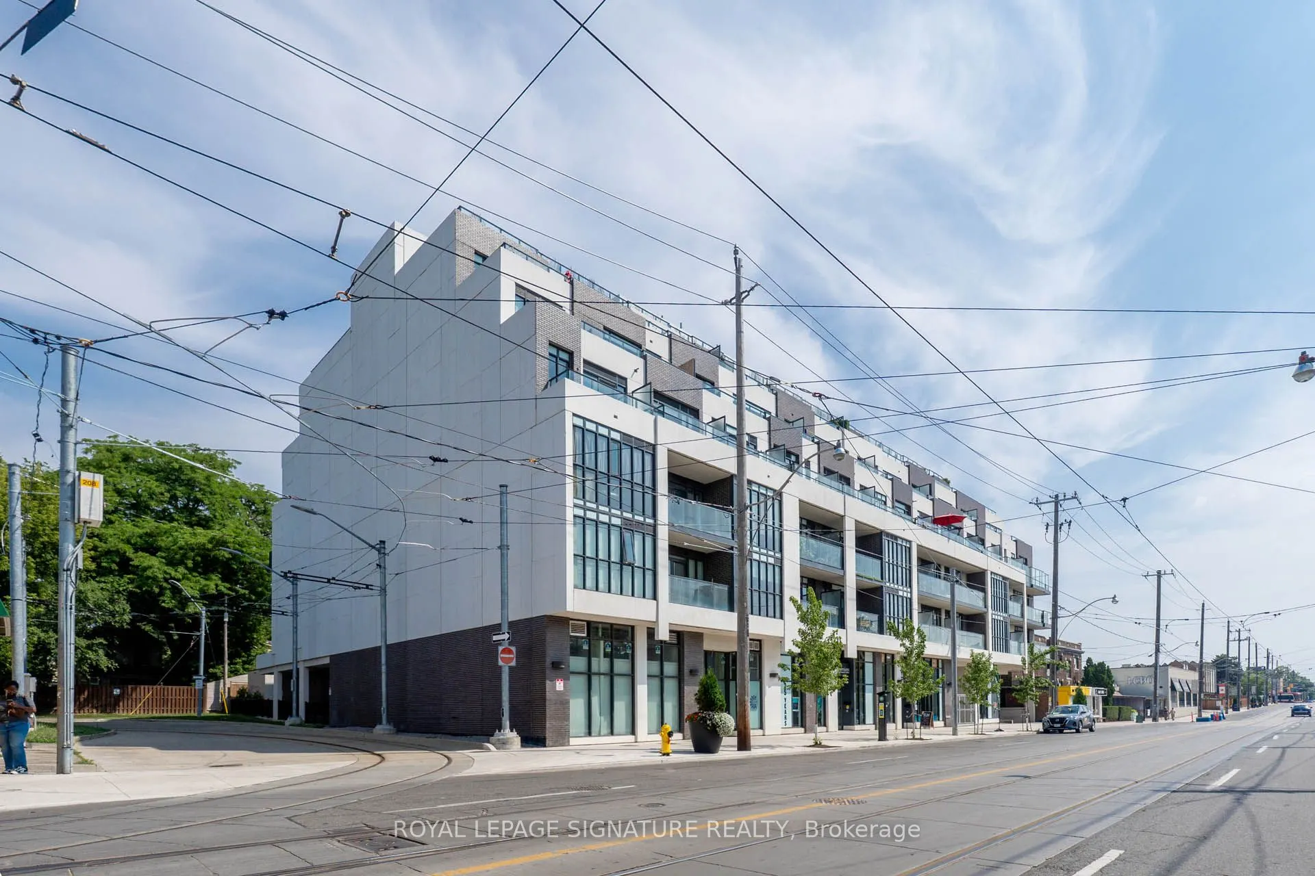 1630 Queen Street E, #405