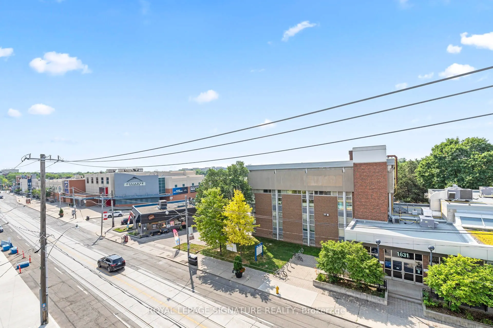 1630 Queen Street E, #405