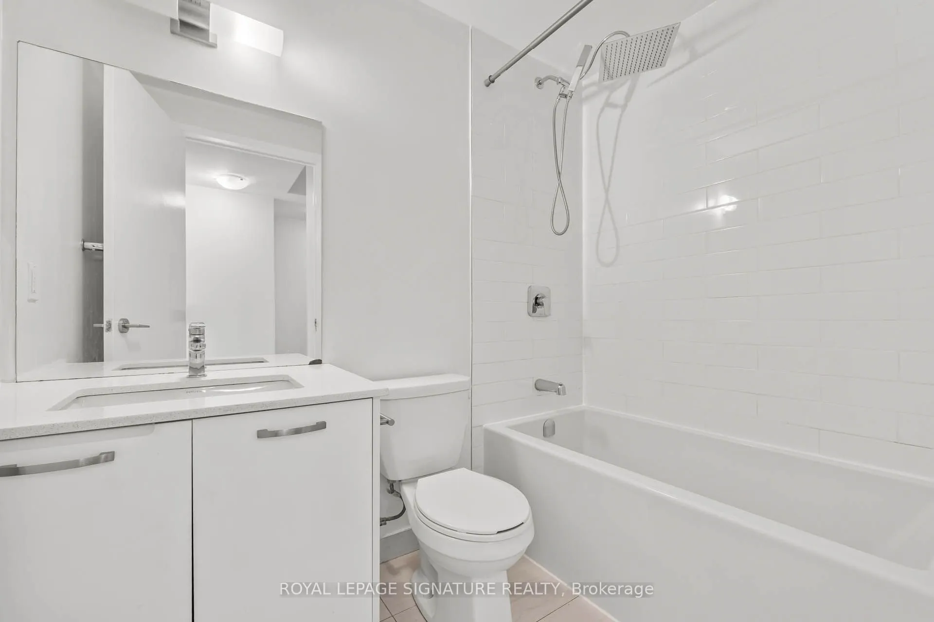 1630 Queen Street E, #405