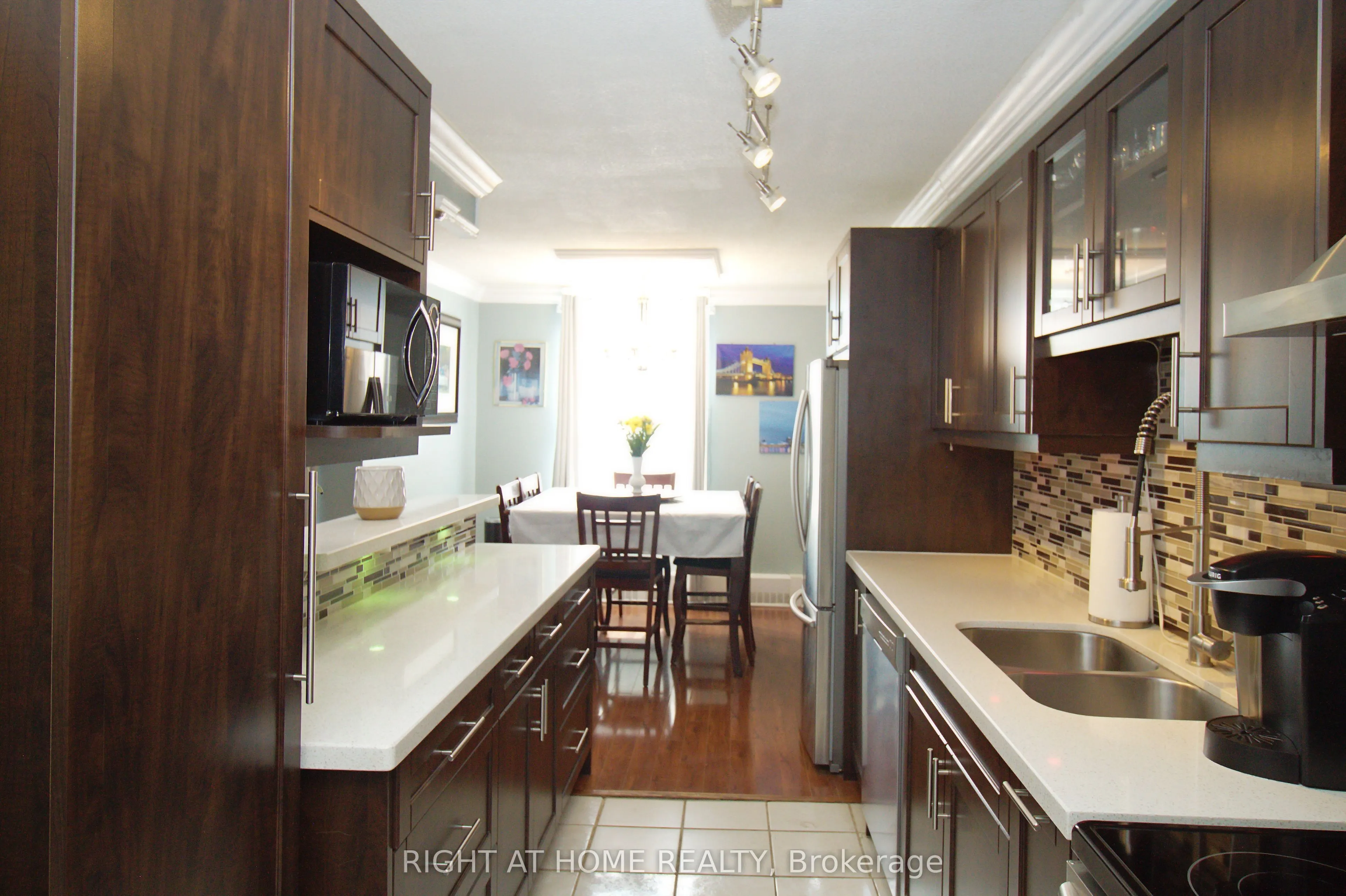 90 Ling Road, #904