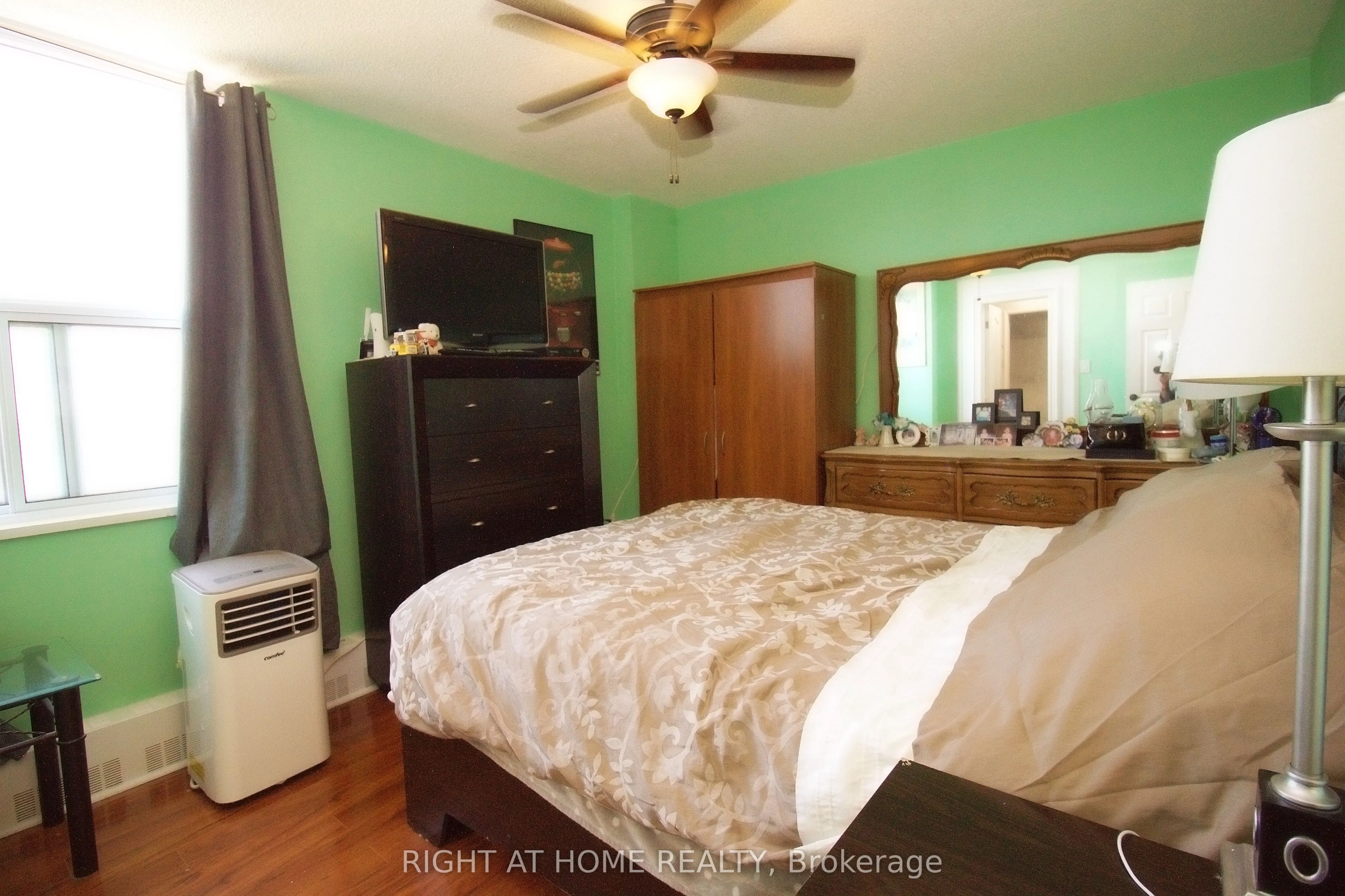 90 Ling Road, #904
