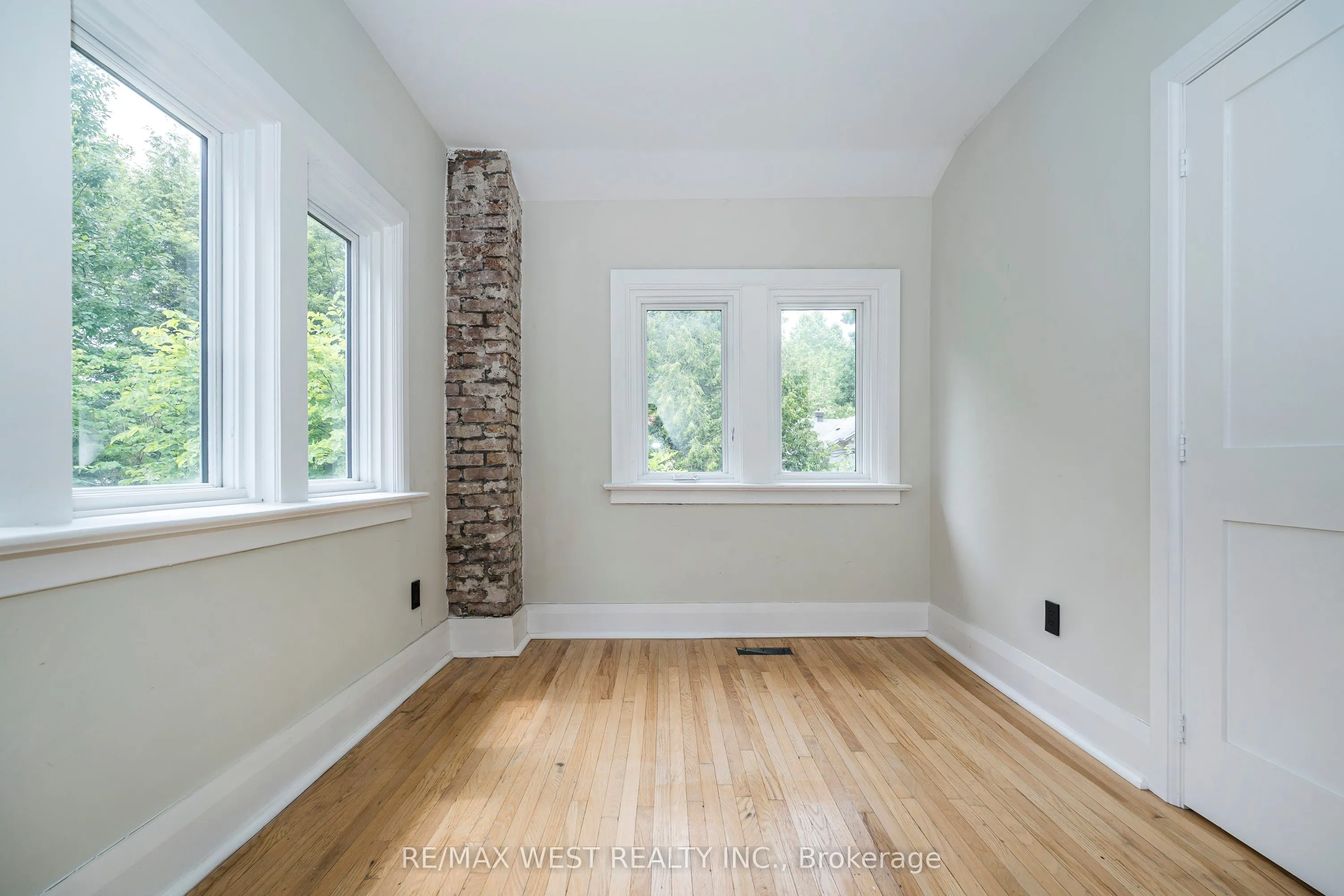 38 Beck Avenue