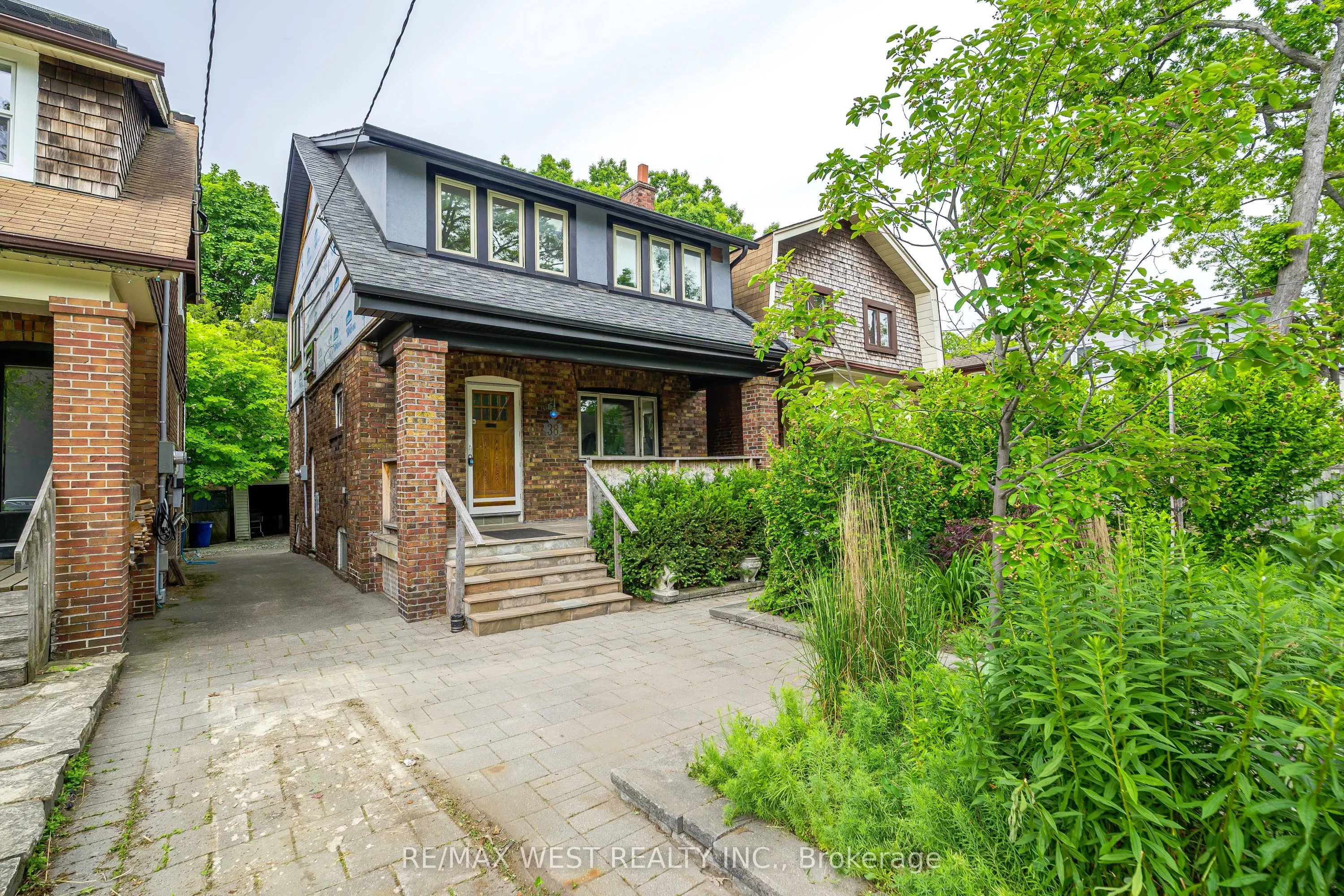38 Beck Avenue