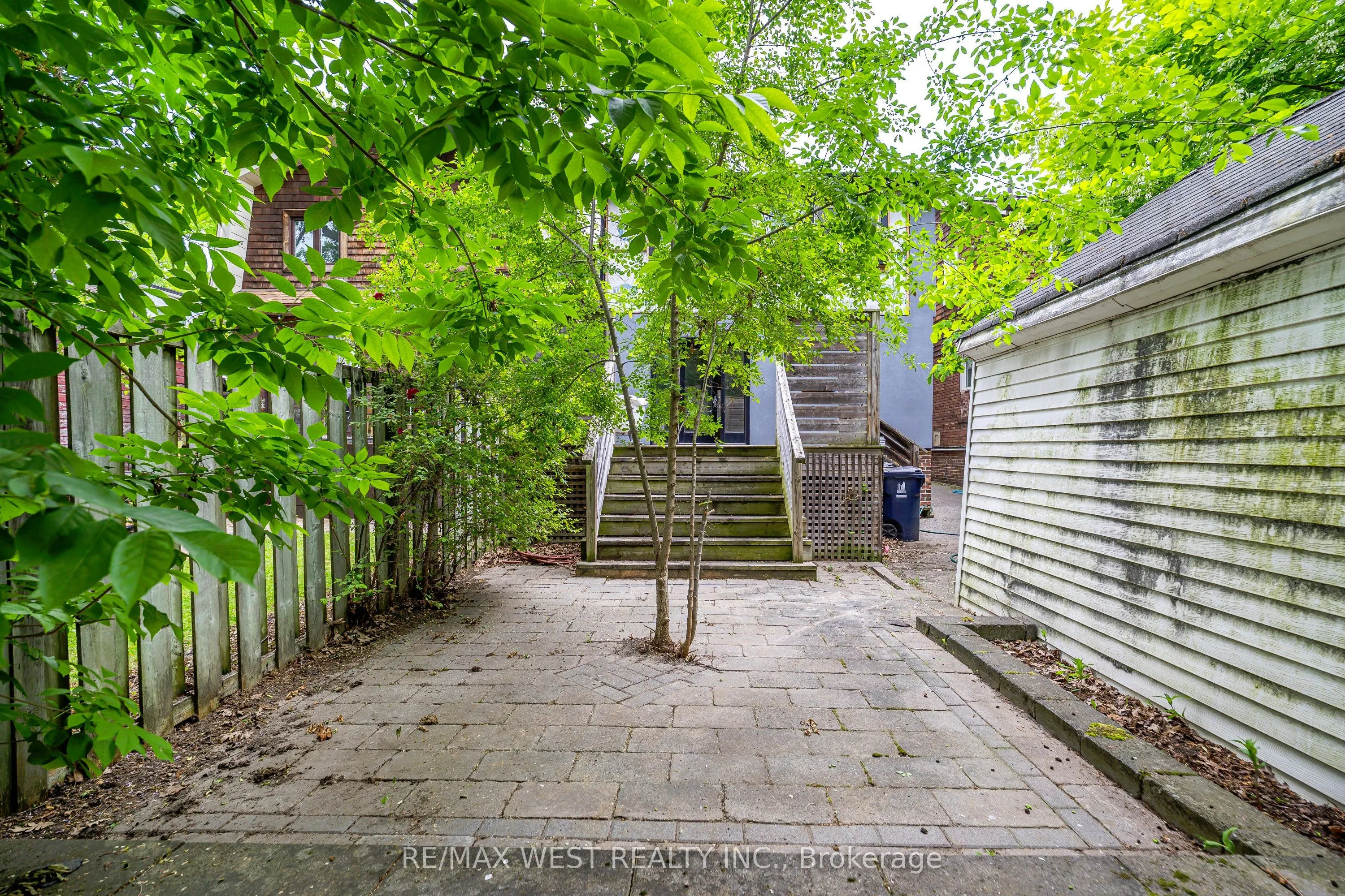 38 Beck Avenue