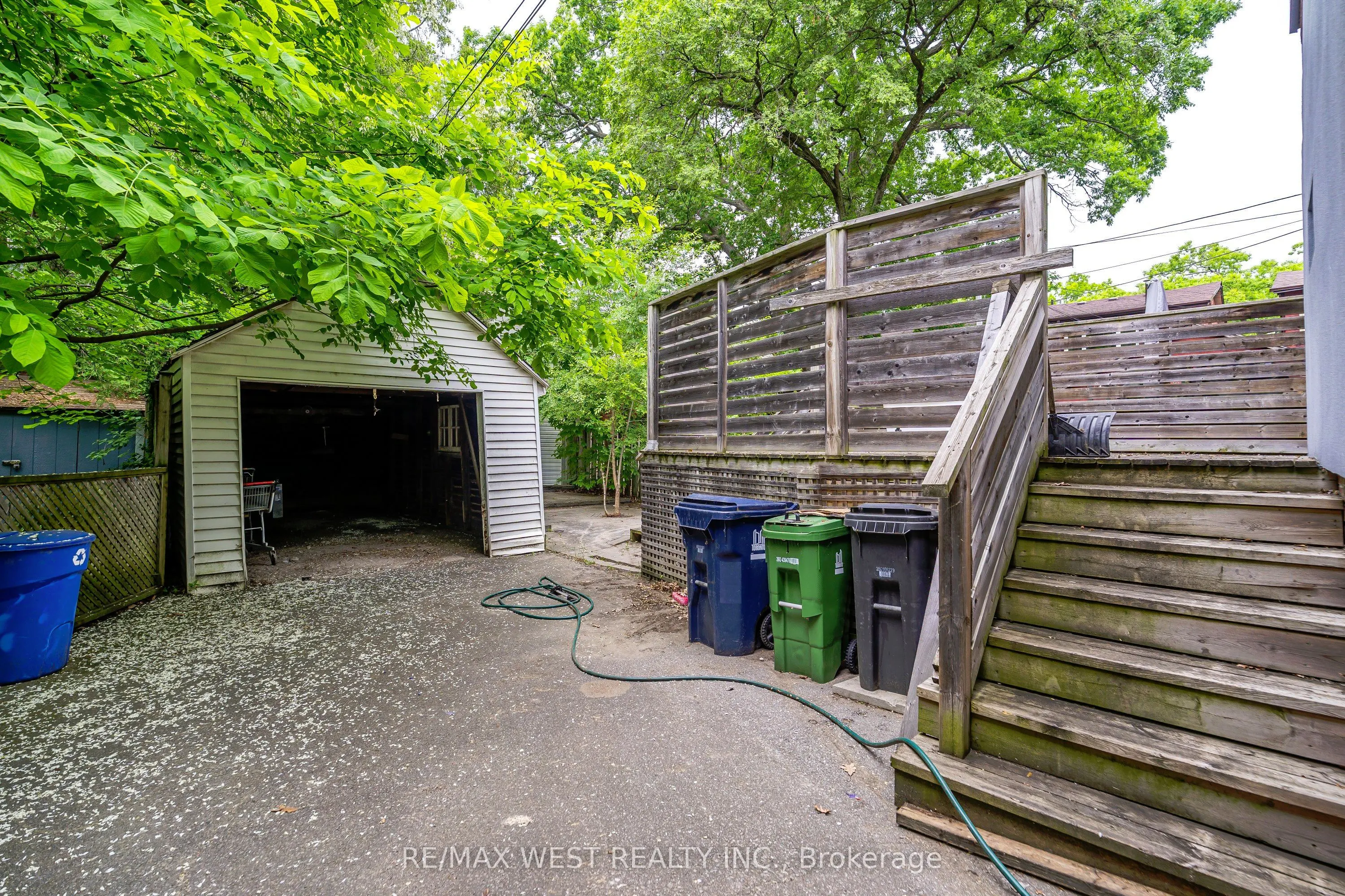 38 Beck Avenue