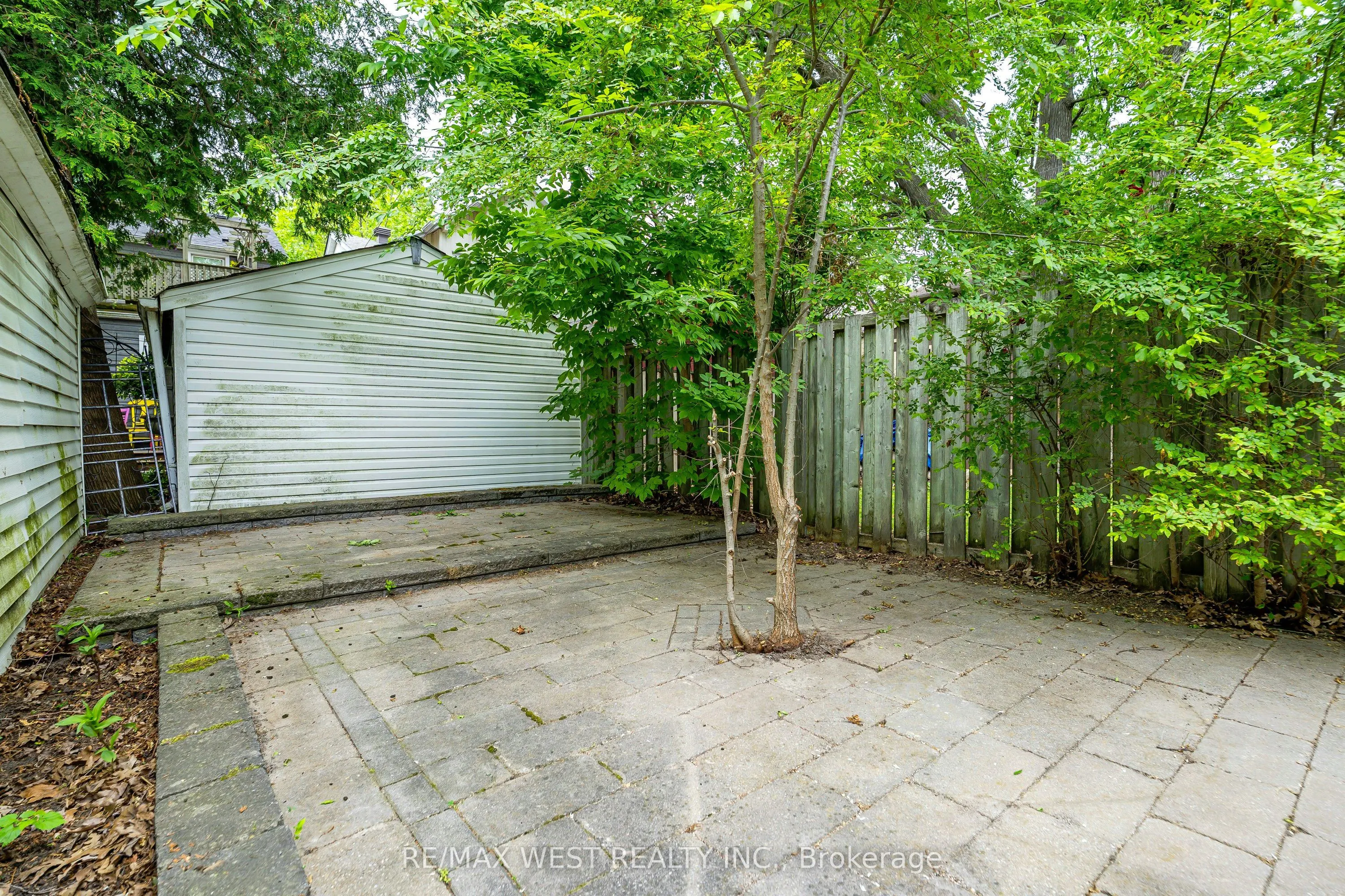 38 Beck Avenue