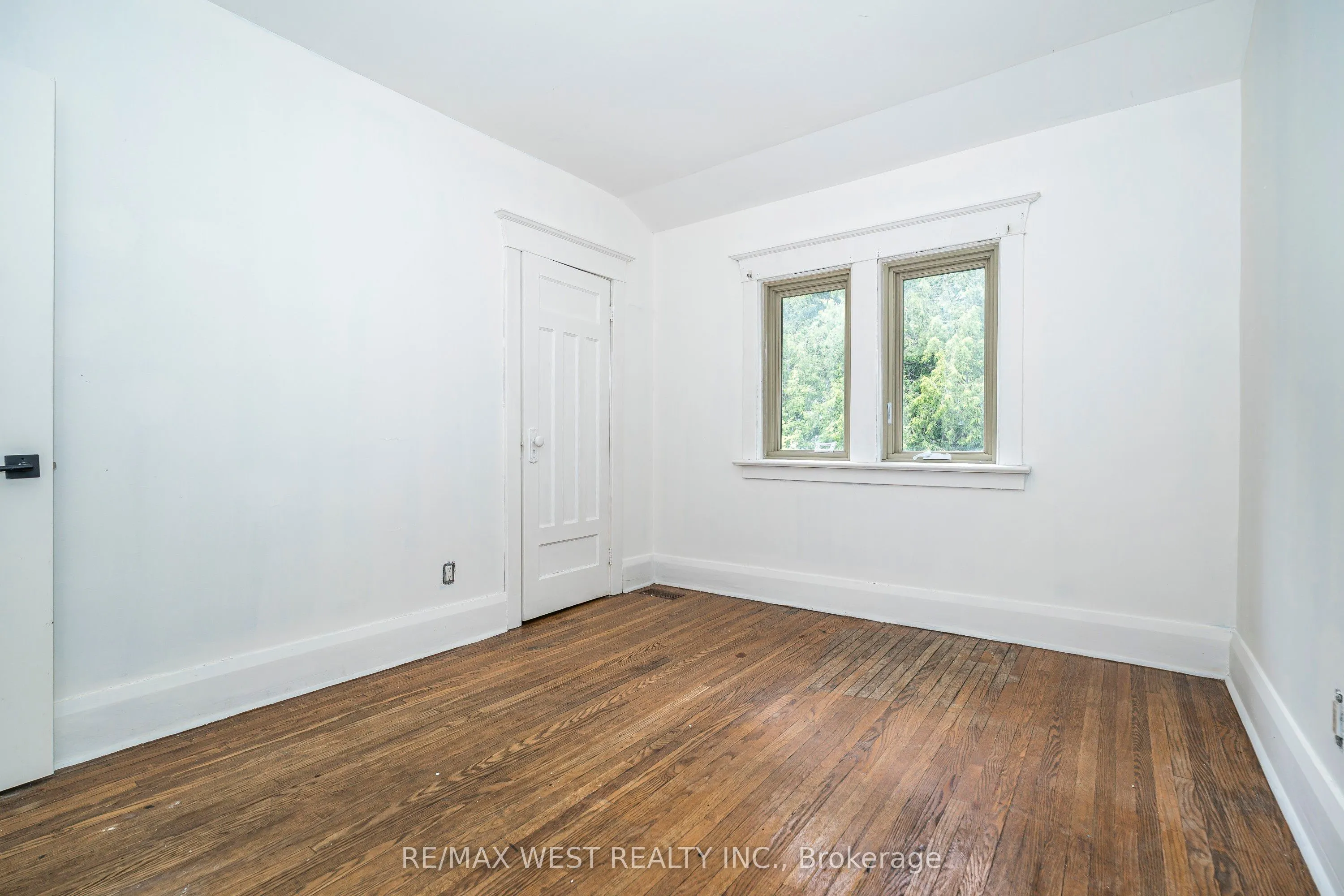 38 Beck Avenue