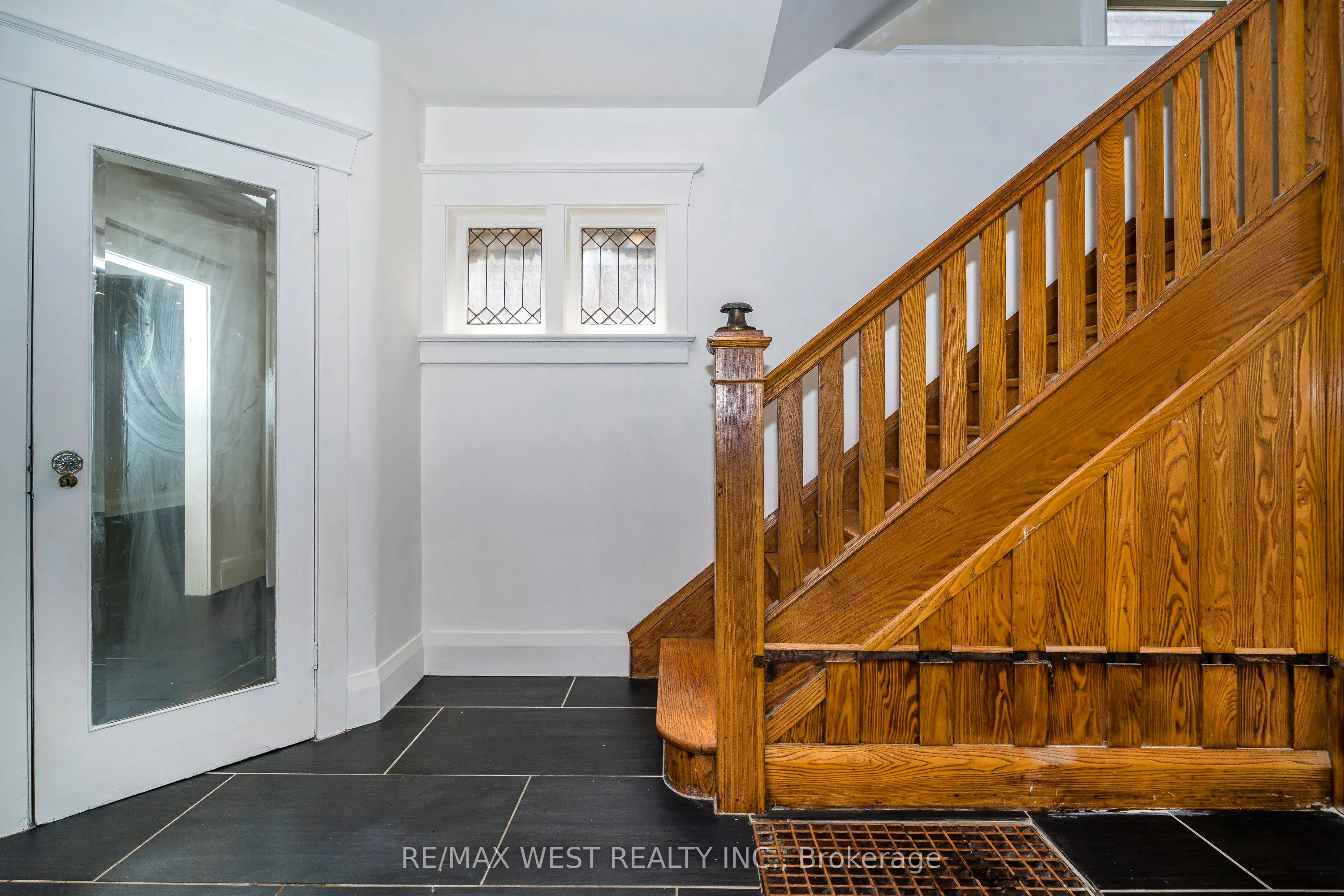 38 Beck Avenue