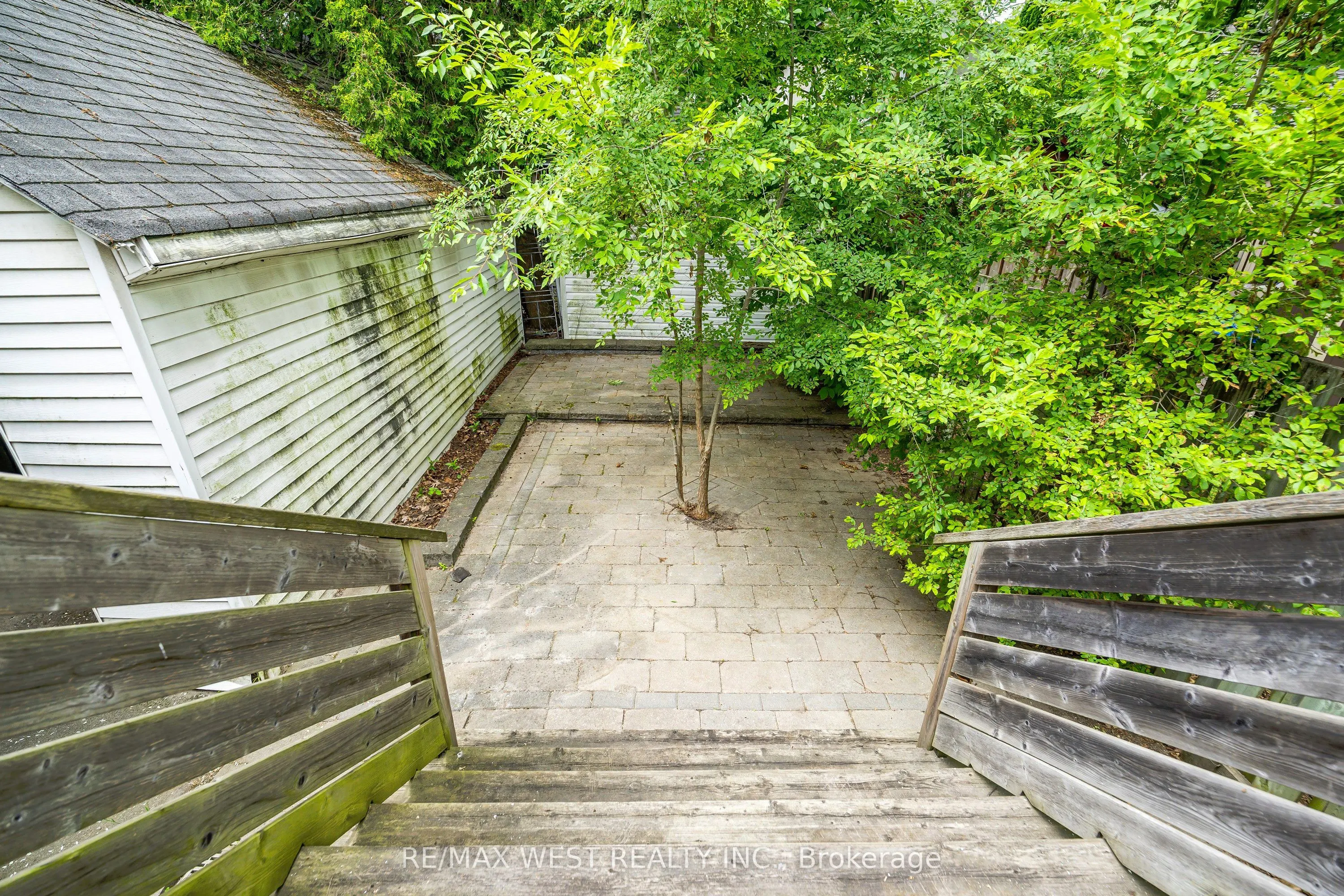 38 Beck Avenue