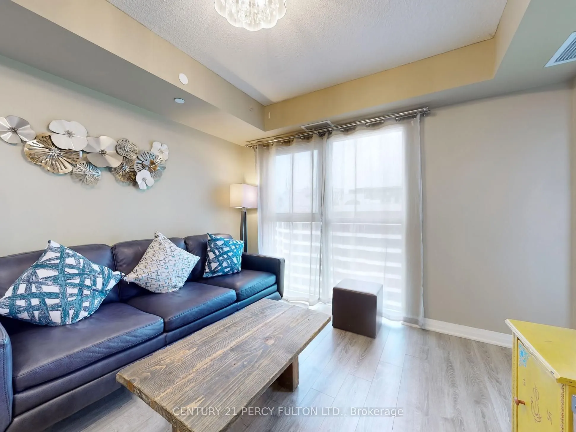 2152 Lawrence Avenue E, #1504