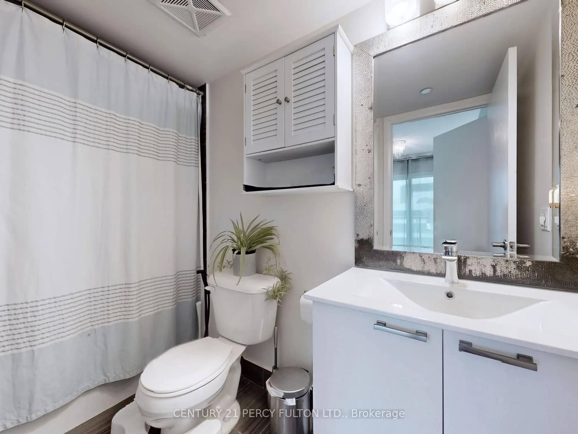 2152 Lawrence Avenue E, #1504