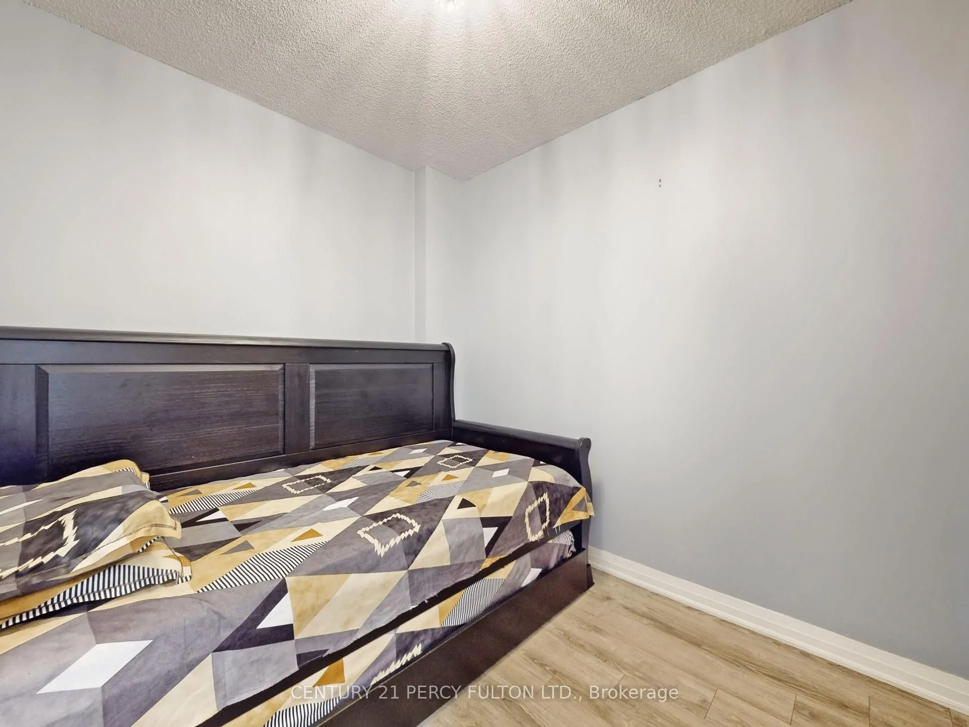 2152 Lawrence Avenue E, #1504