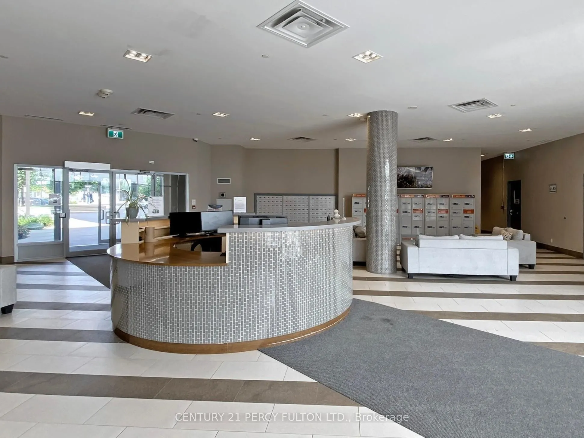 2152 Lawrence Avenue E, #1504