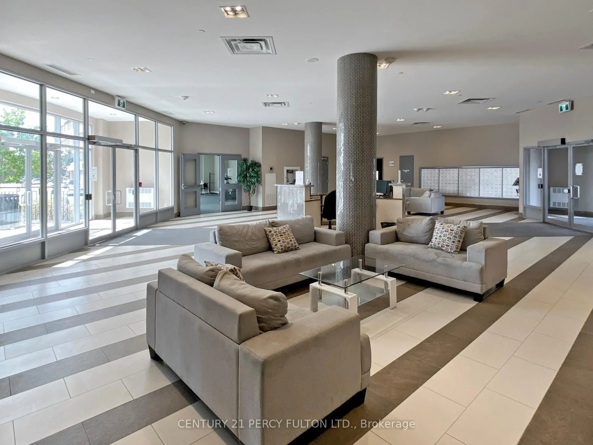 2152 Lawrence Avenue E, #1504