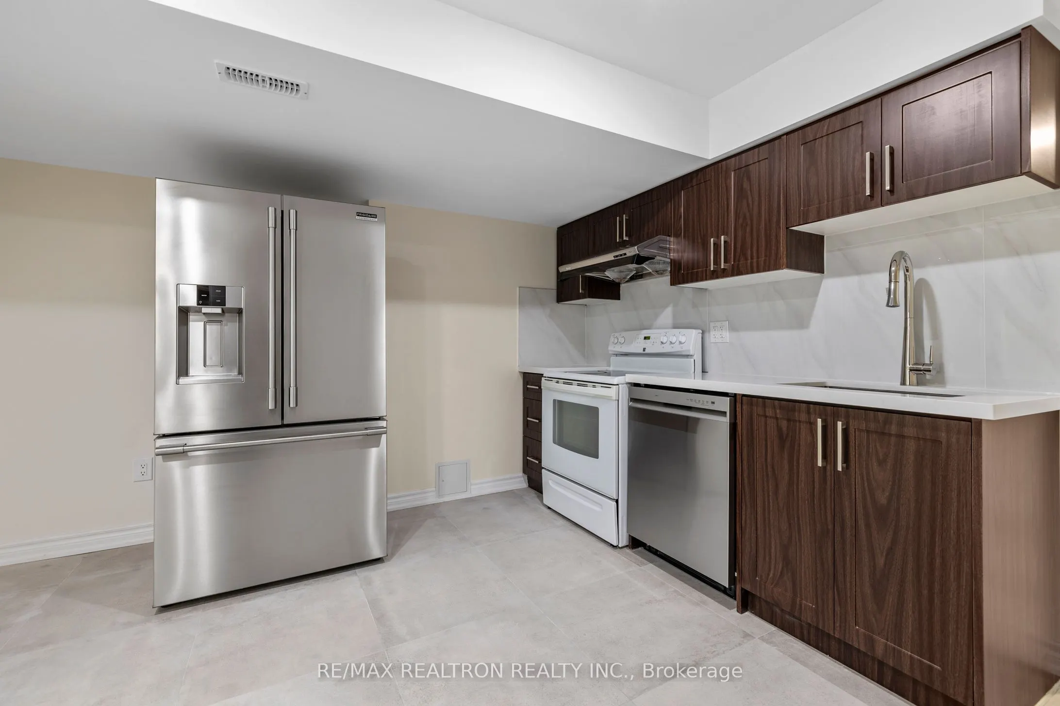 23 Hyacinth Crescent, #Bsmnt
