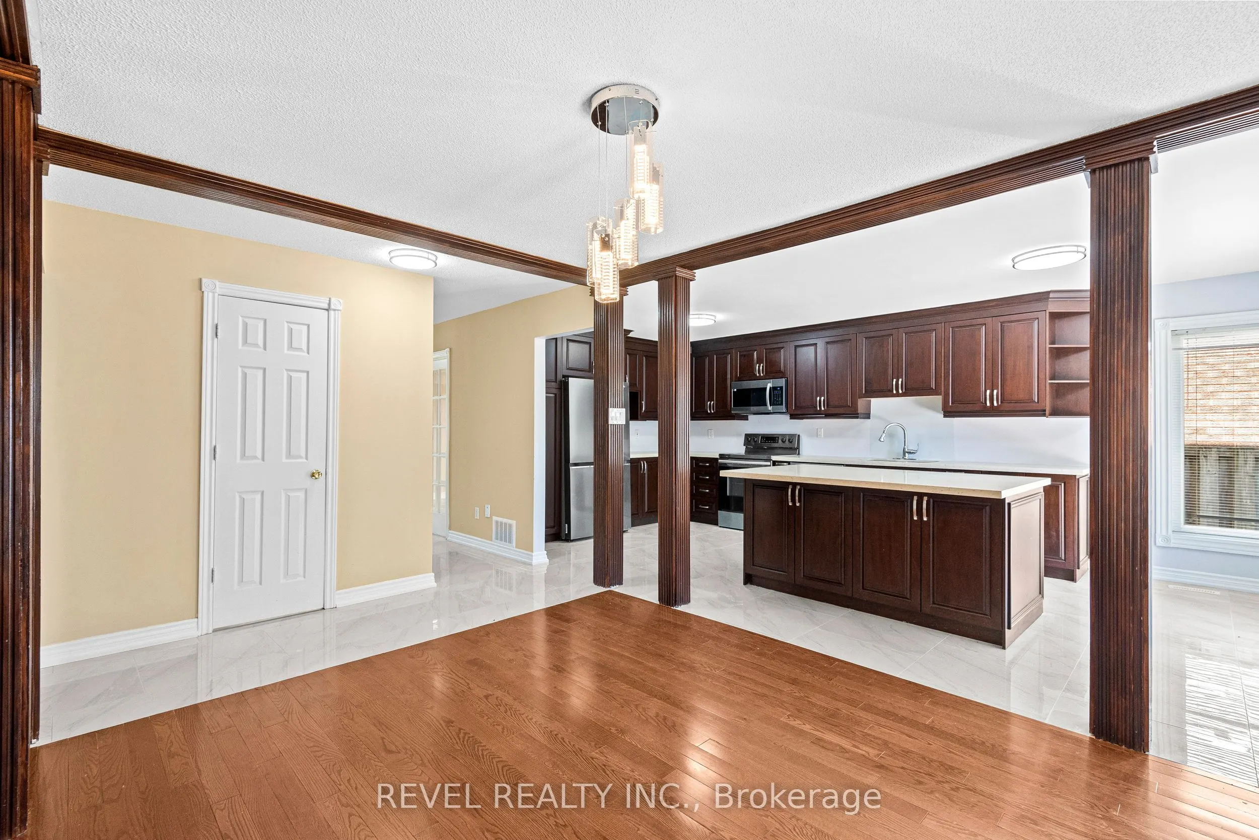 1005 Sandcliff Drive