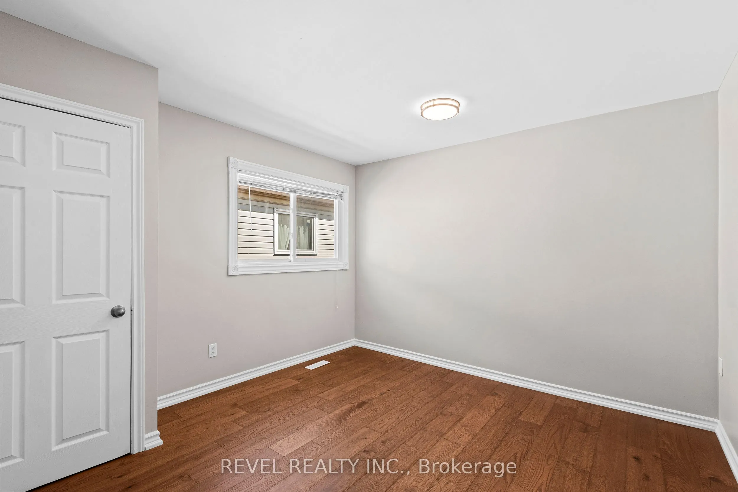 1005 Sandcliff Drive