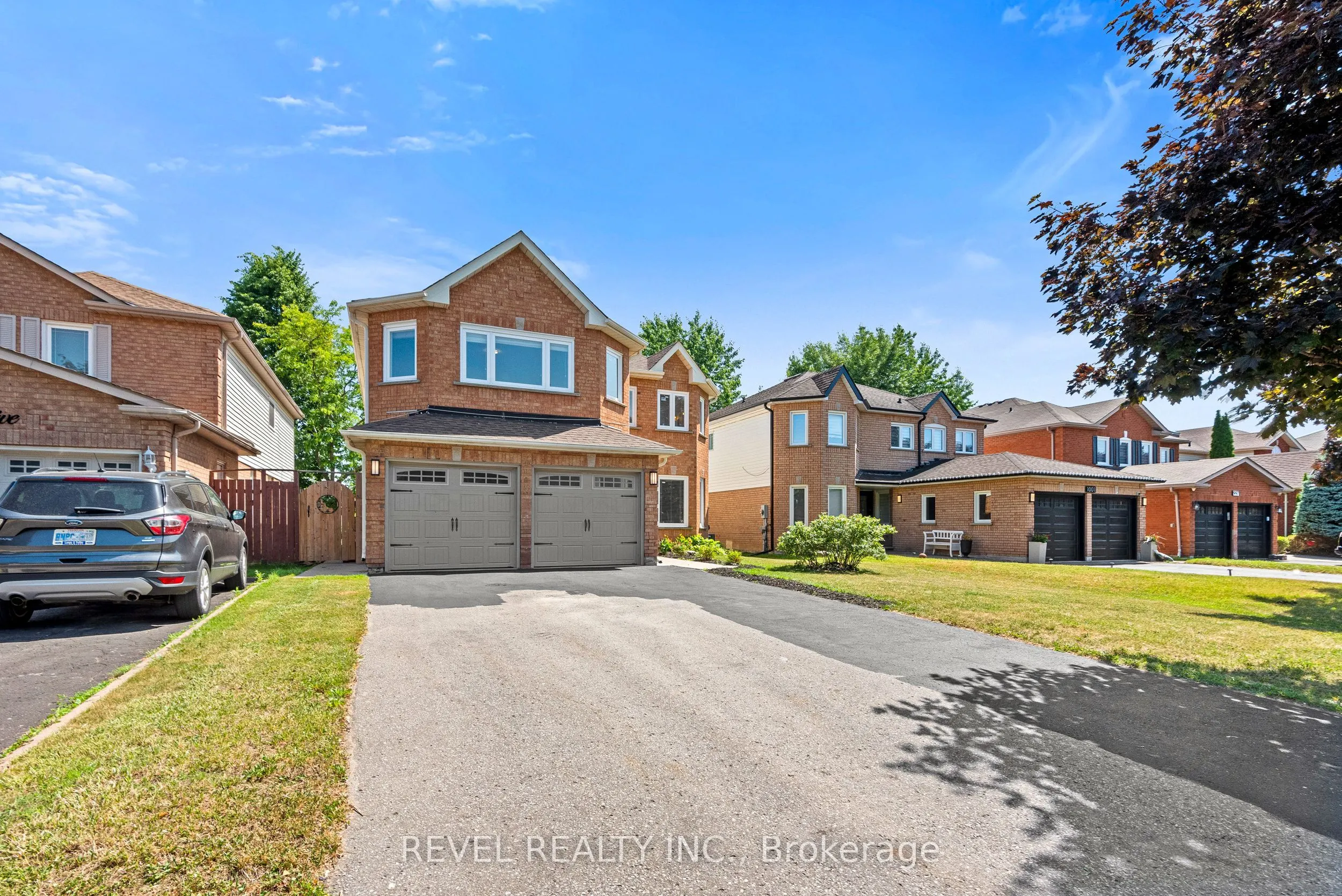 1005 Sandcliff Drive