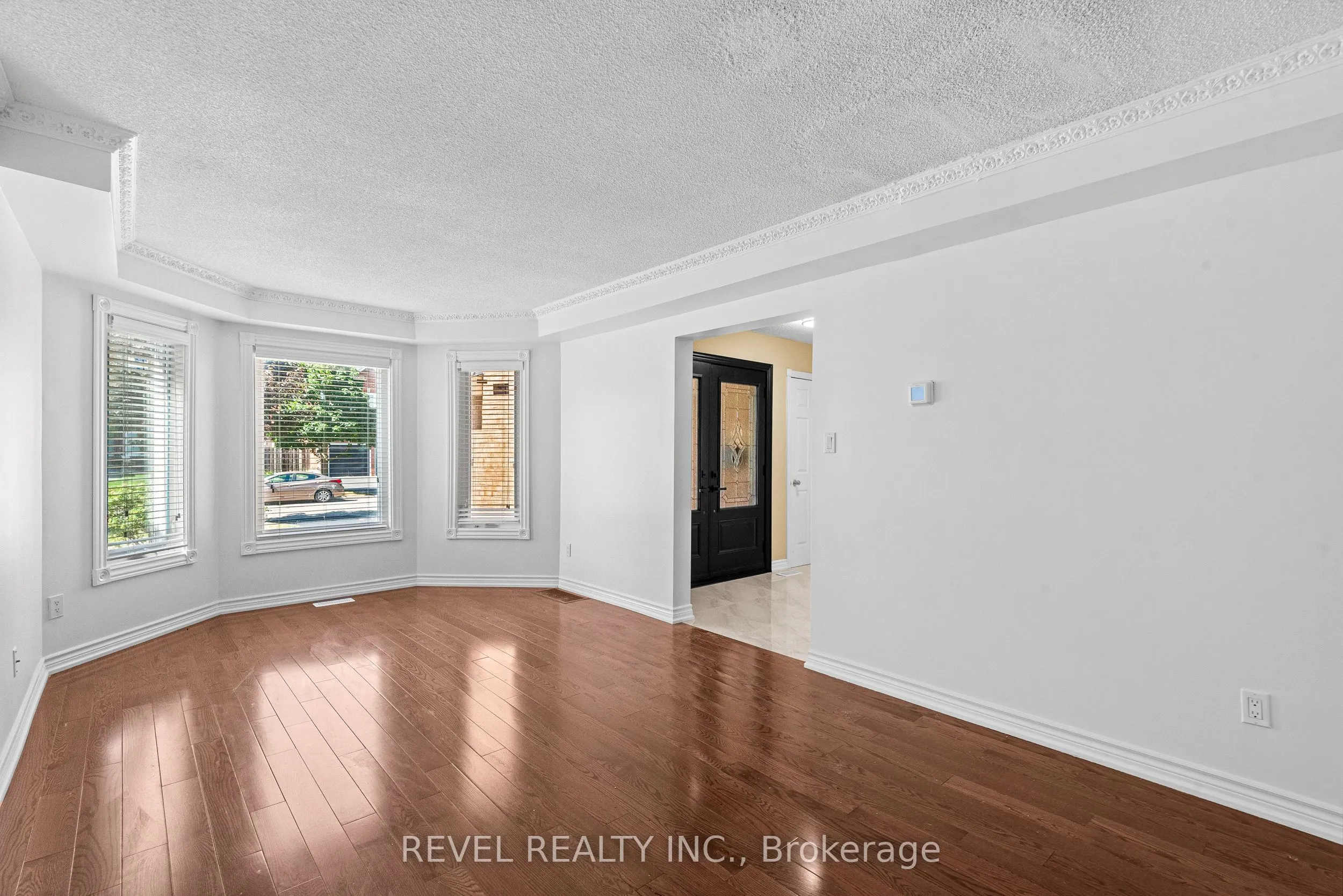 1005 Sandcliff Drive
