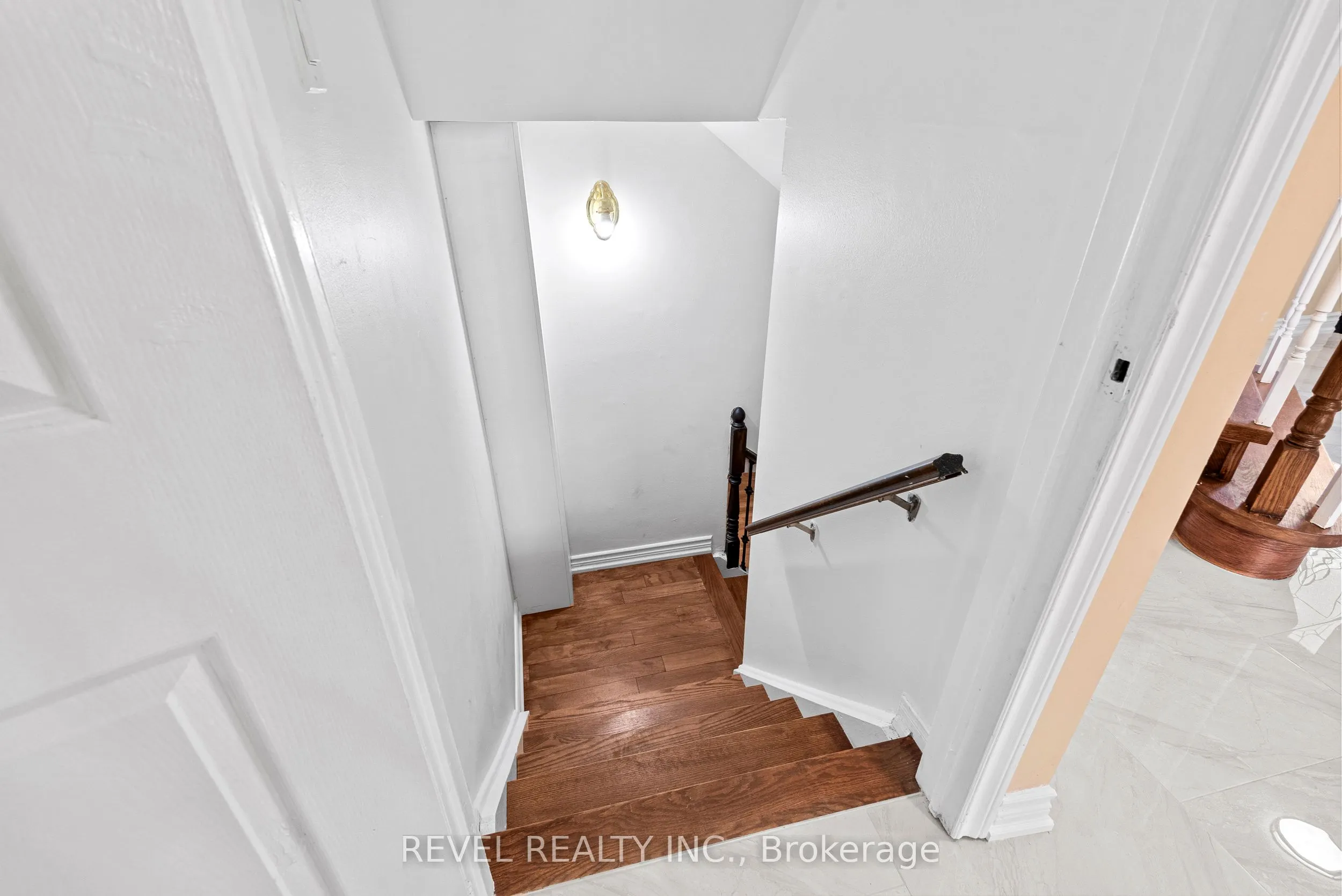 1005 Sandcliff Drive