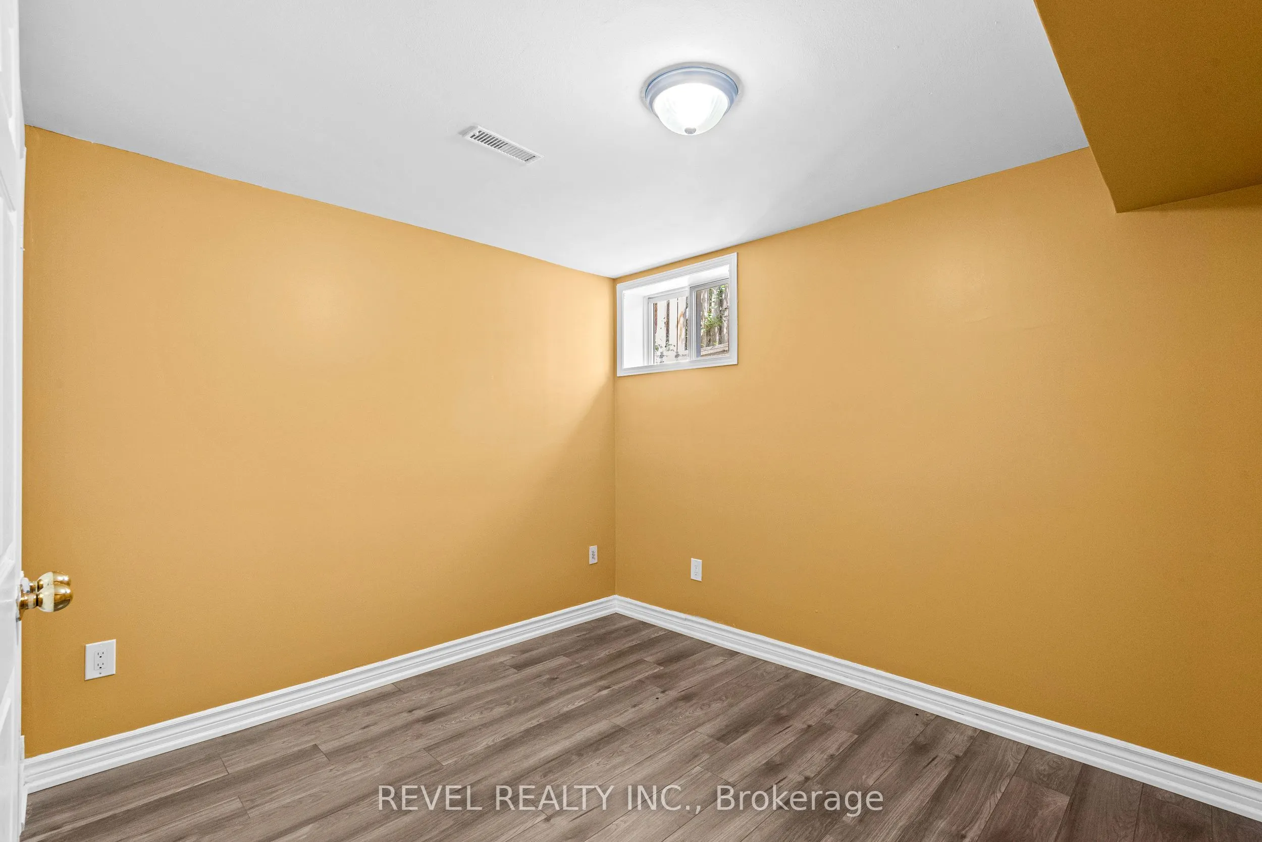 1005 Sandcliff Drive