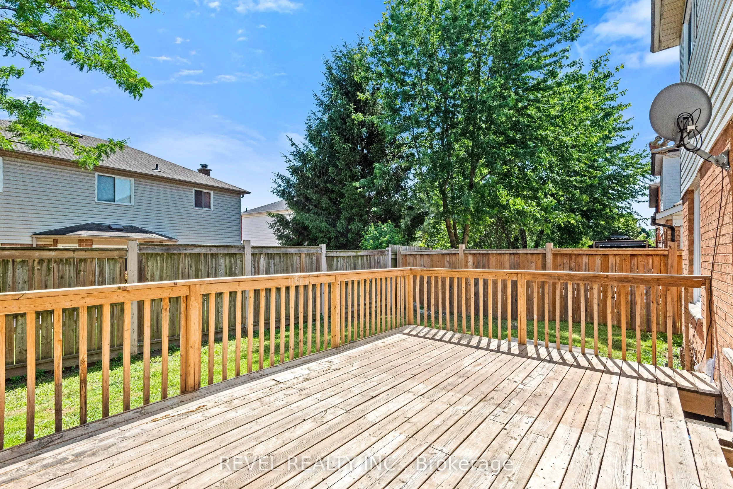 1005 Sandcliff Drive