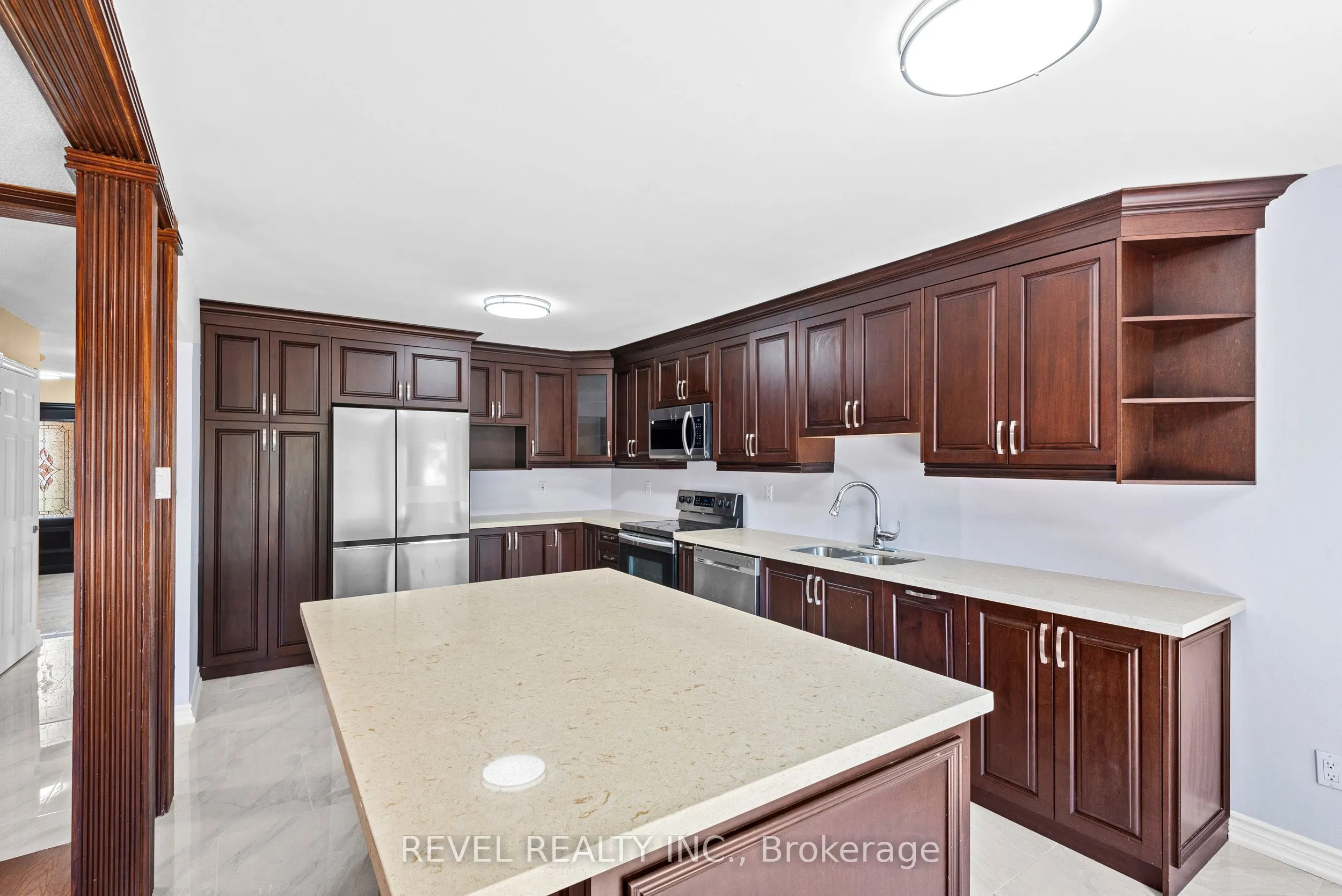 1005 Sandcliff Drive