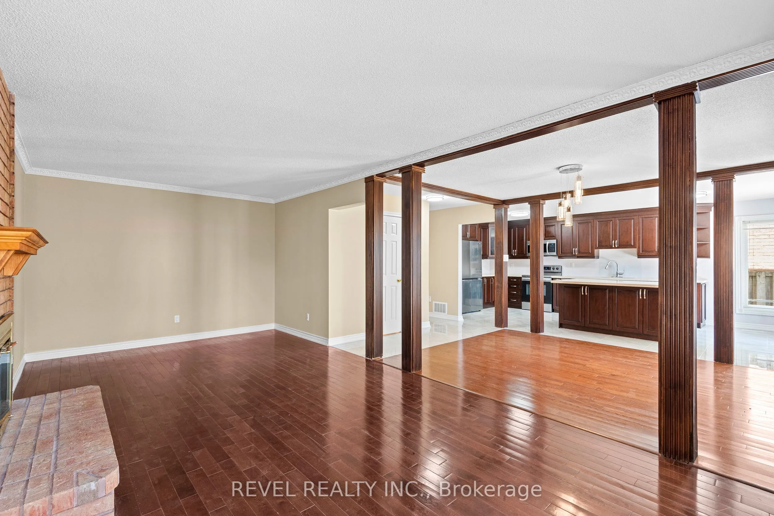 1005 Sandcliff Drive