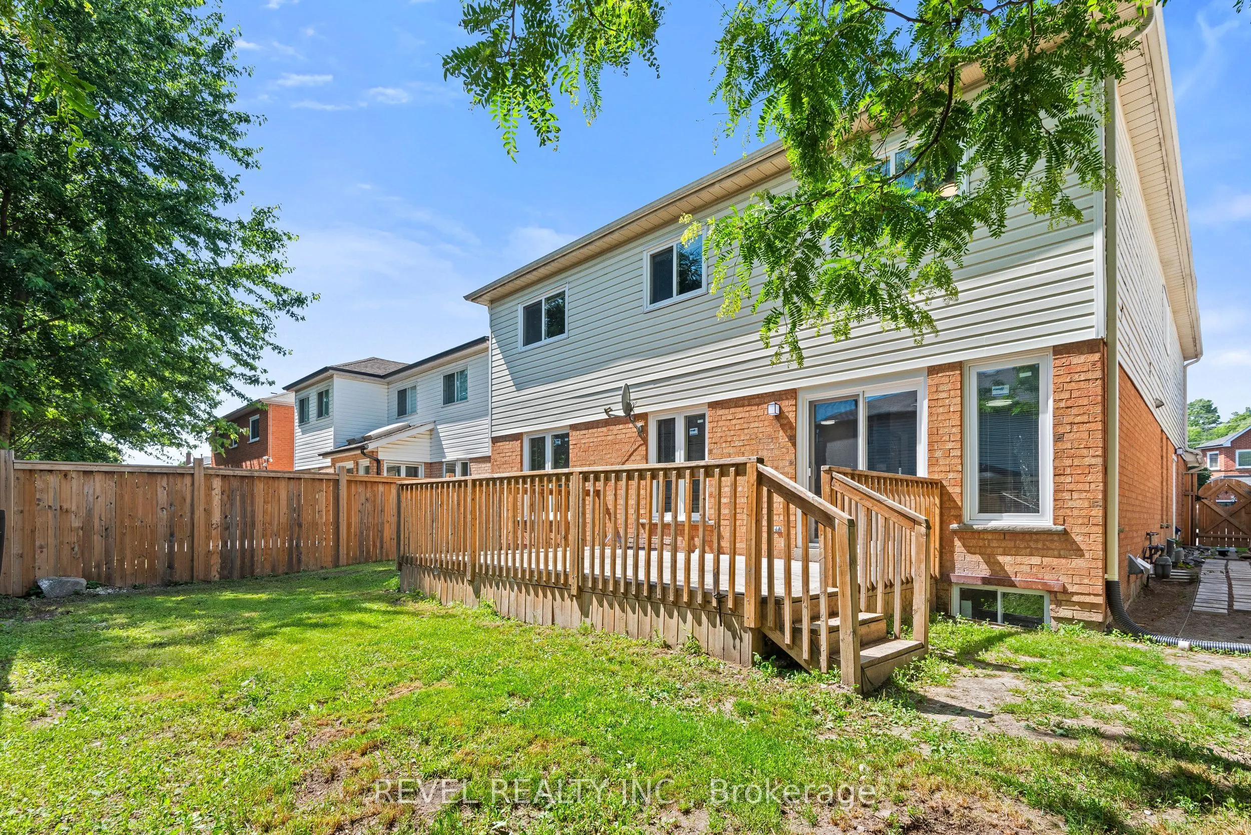 1005 Sandcliff Drive