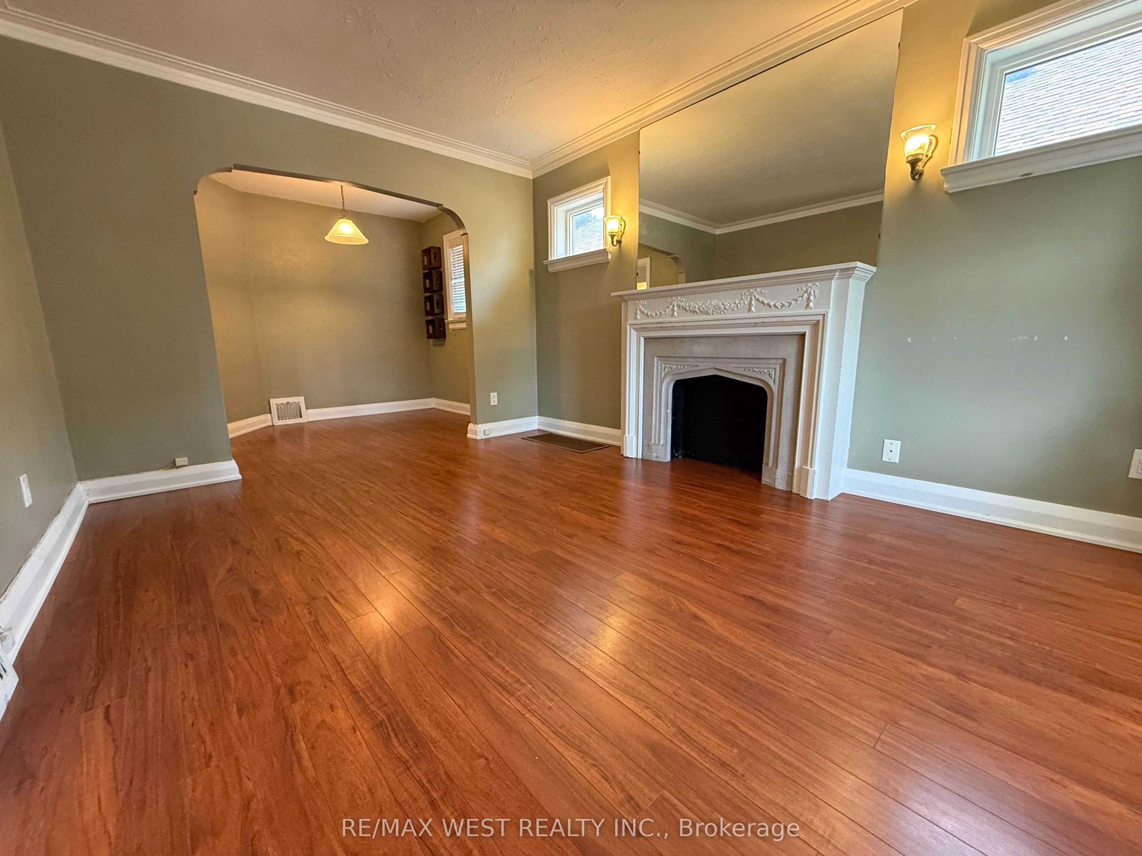 27 Frater Avenue