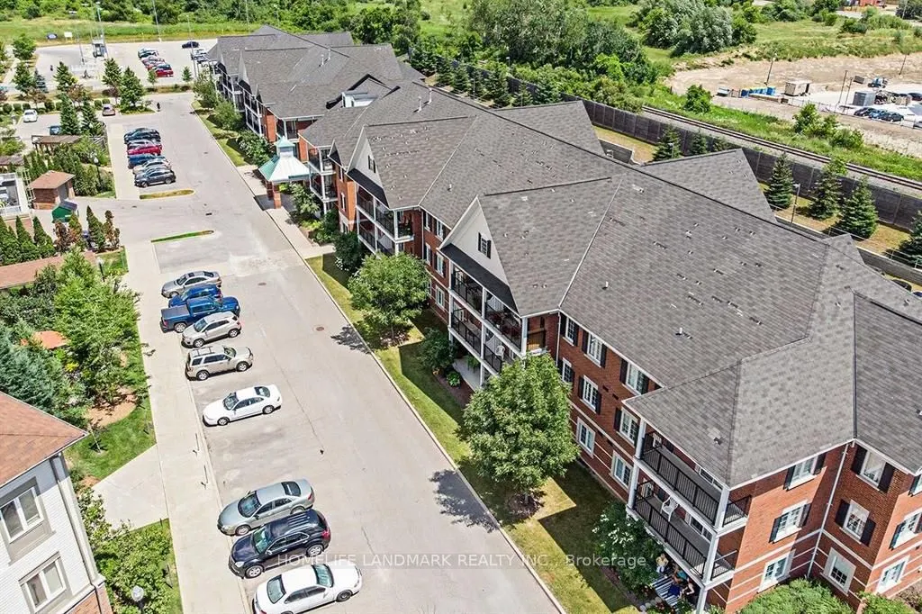 61 Clarington Boulevard, #213