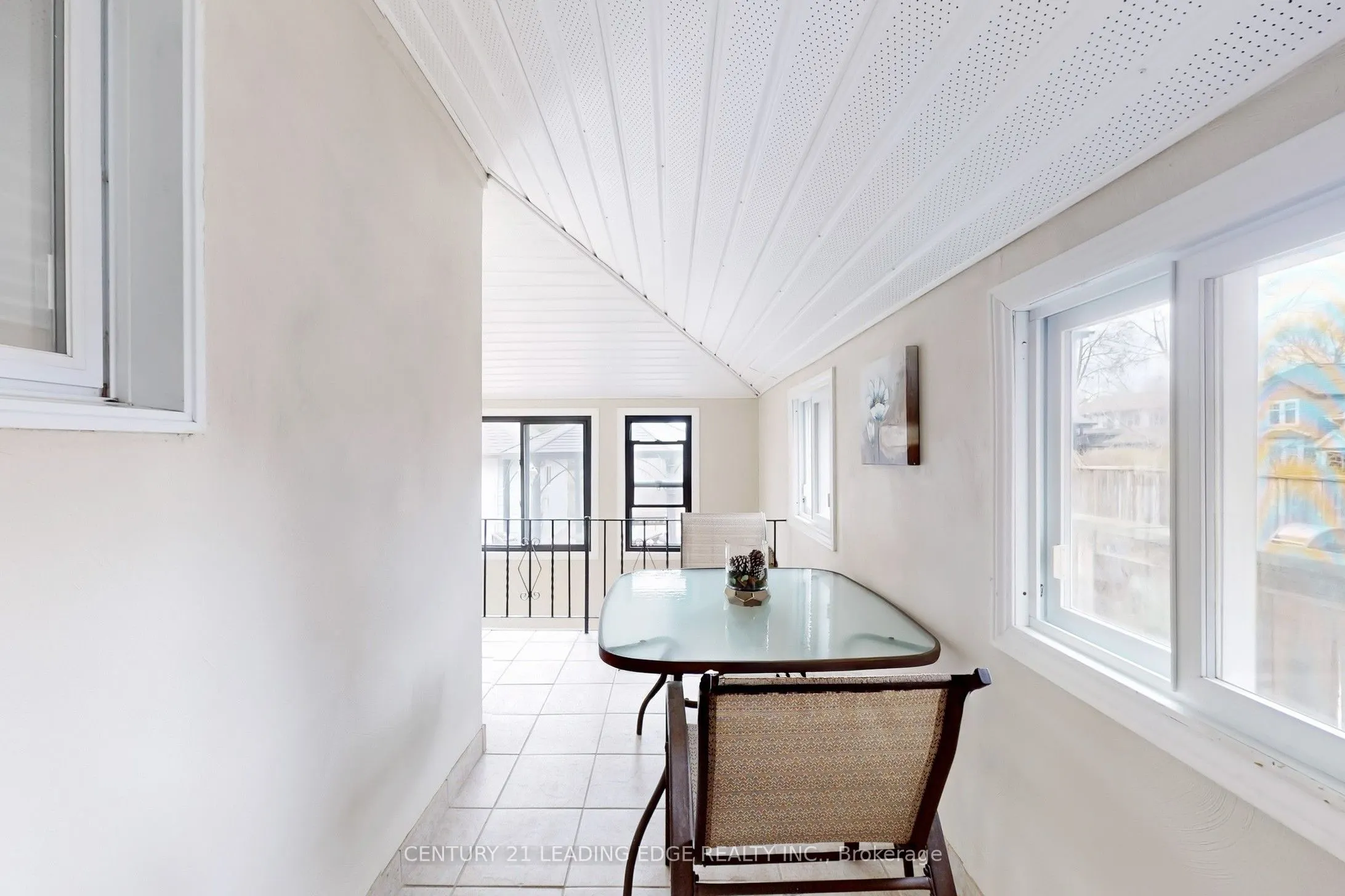 34 CHISHOLM Avenue