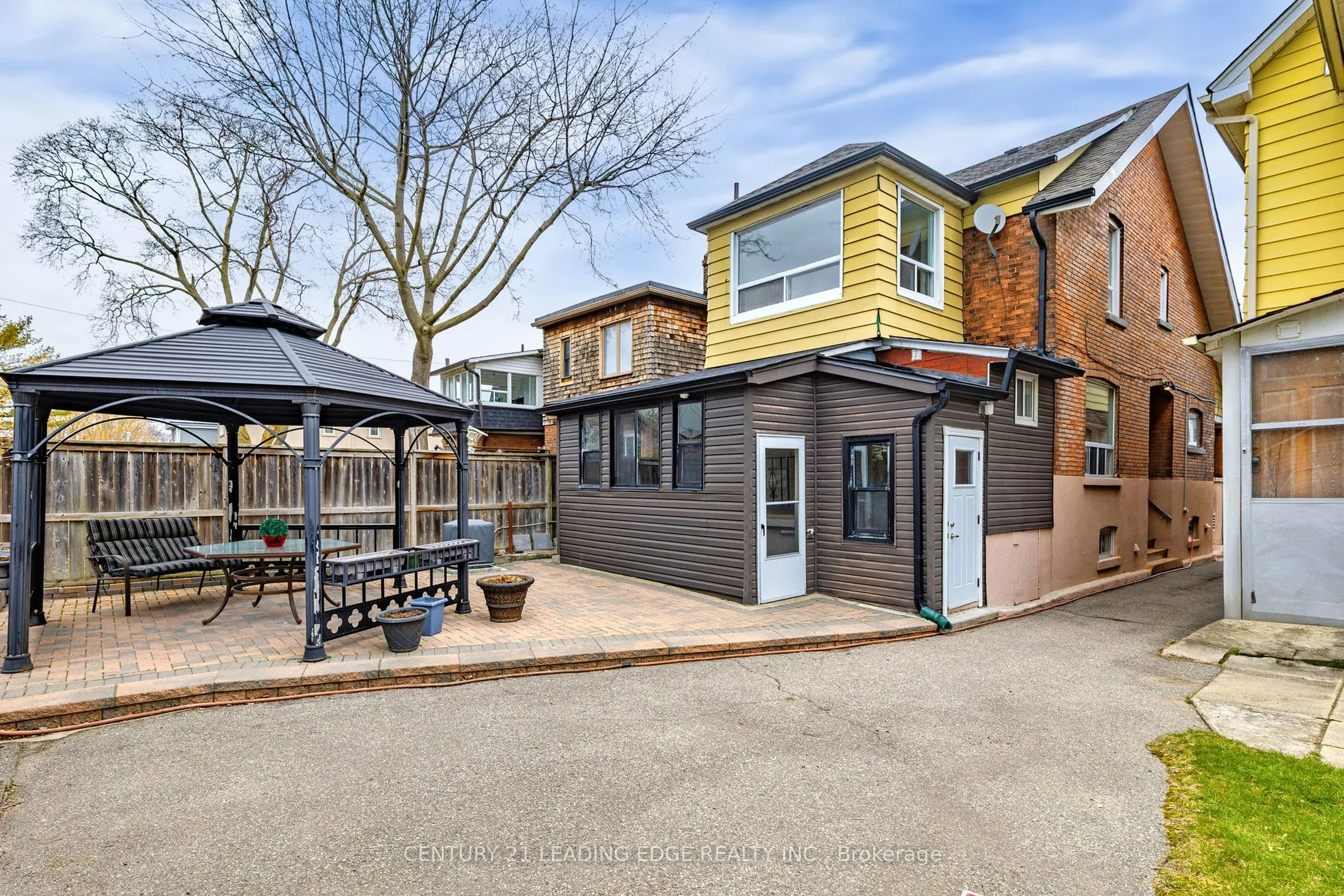 34 CHISHOLM Avenue