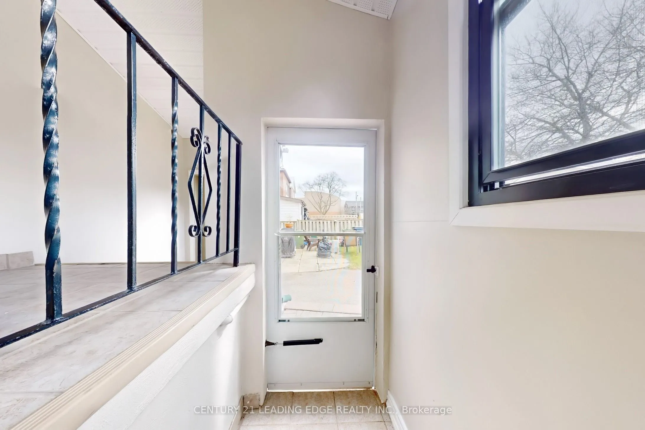34 CHISHOLM Avenue