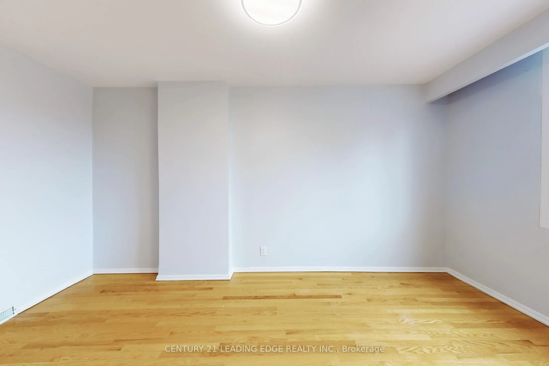 34 CHISHOLM Avenue