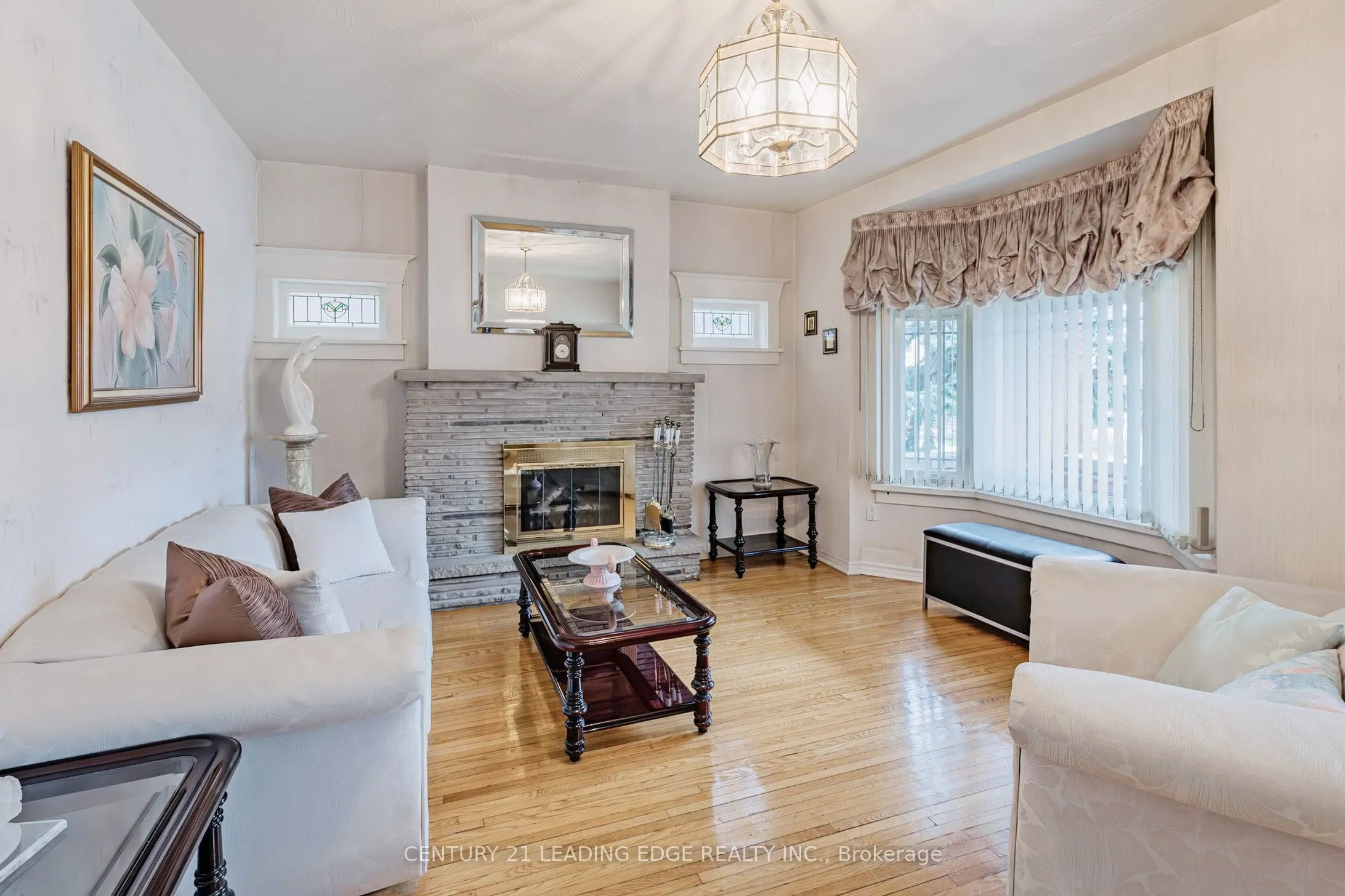 34 CHISHOLM Avenue
