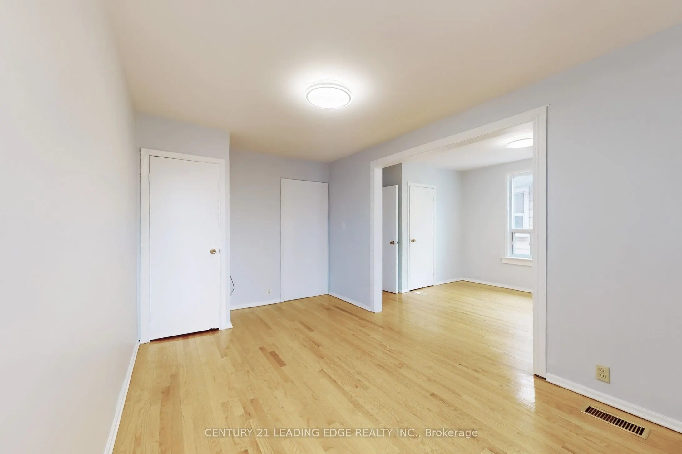 34 CHISHOLM Avenue