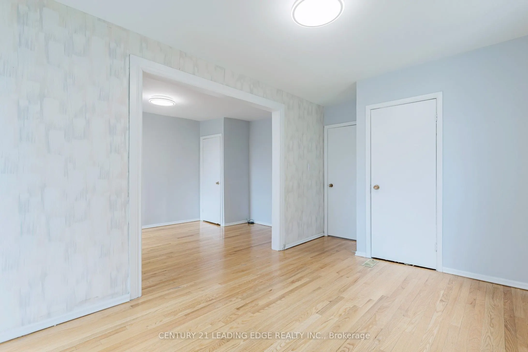 34 CHISHOLM Avenue