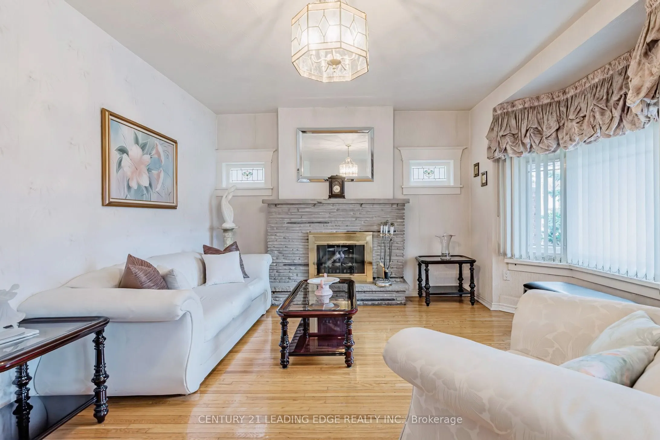 34 CHISHOLM Avenue