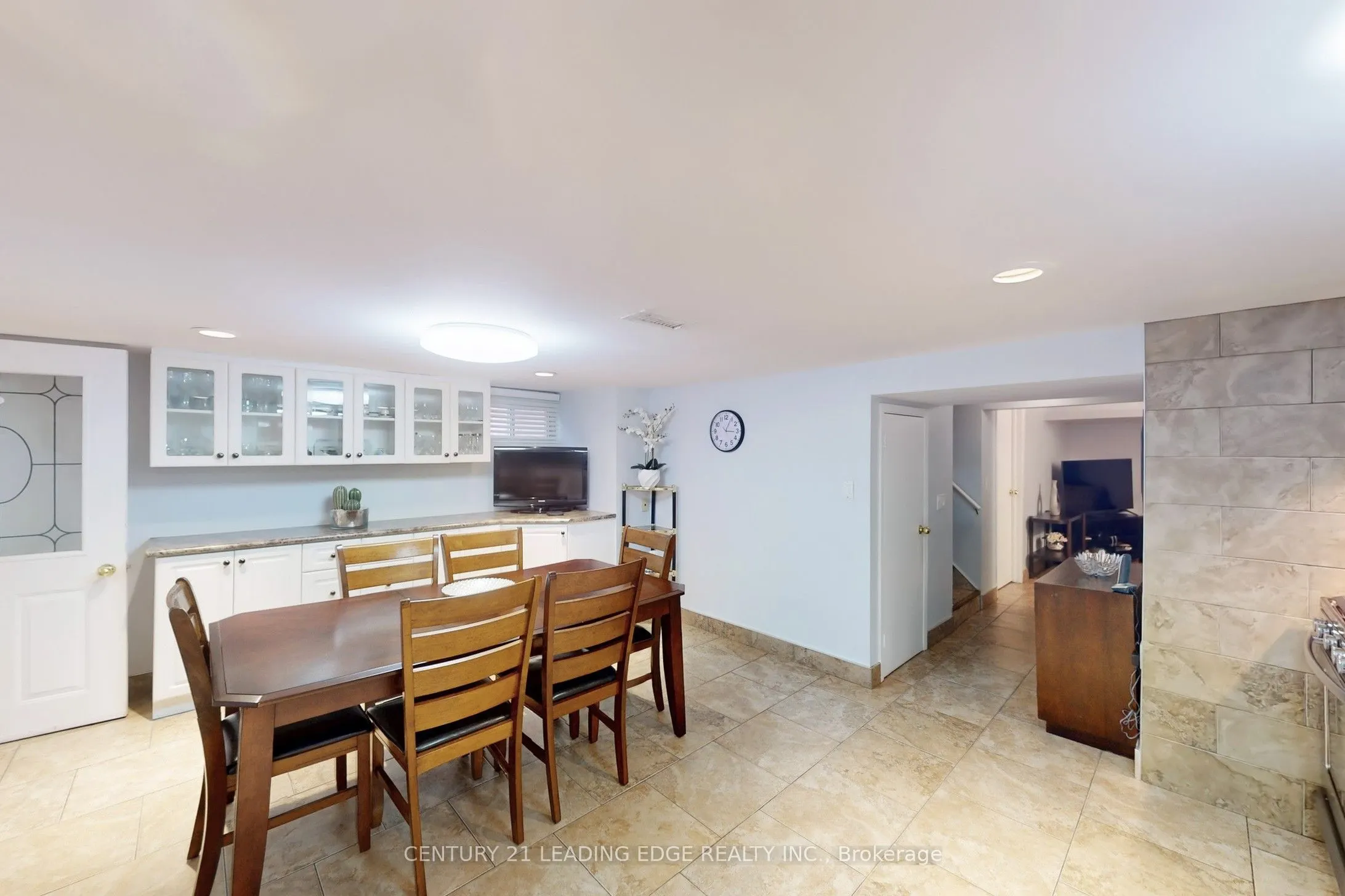 34 CHISHOLM Avenue