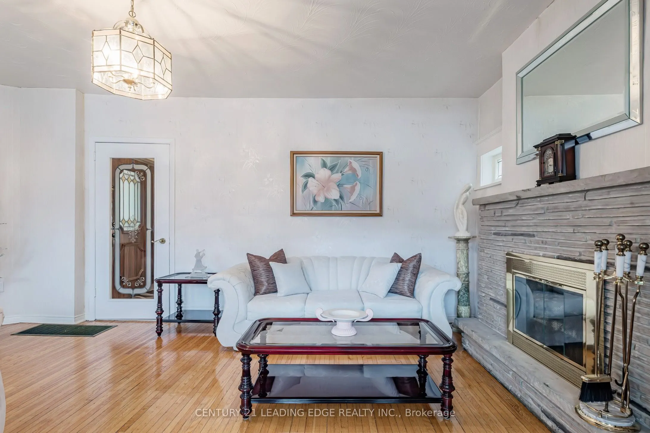 34 CHISHOLM Avenue