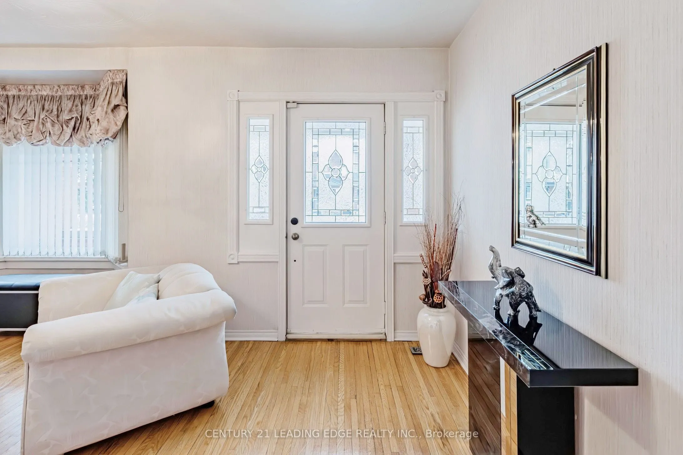 34 CHISHOLM Avenue