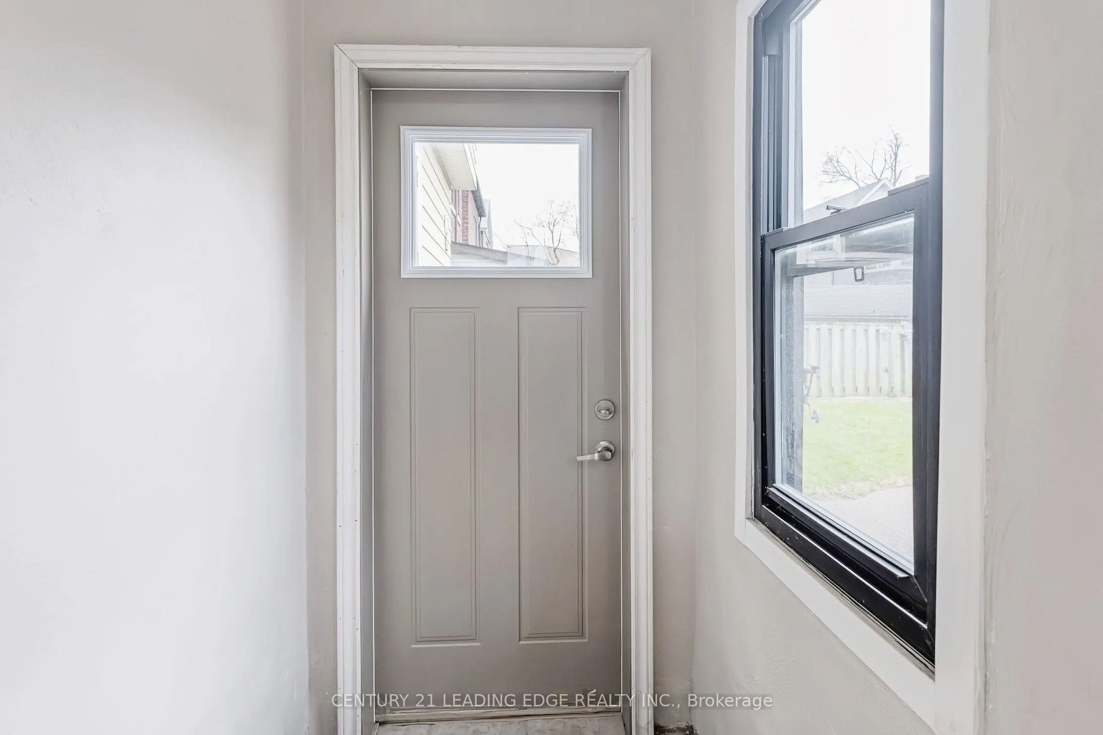 34 CHISHOLM Avenue