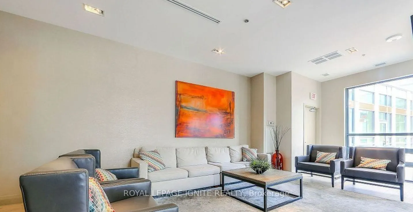 185 Bonis Avenue, #511