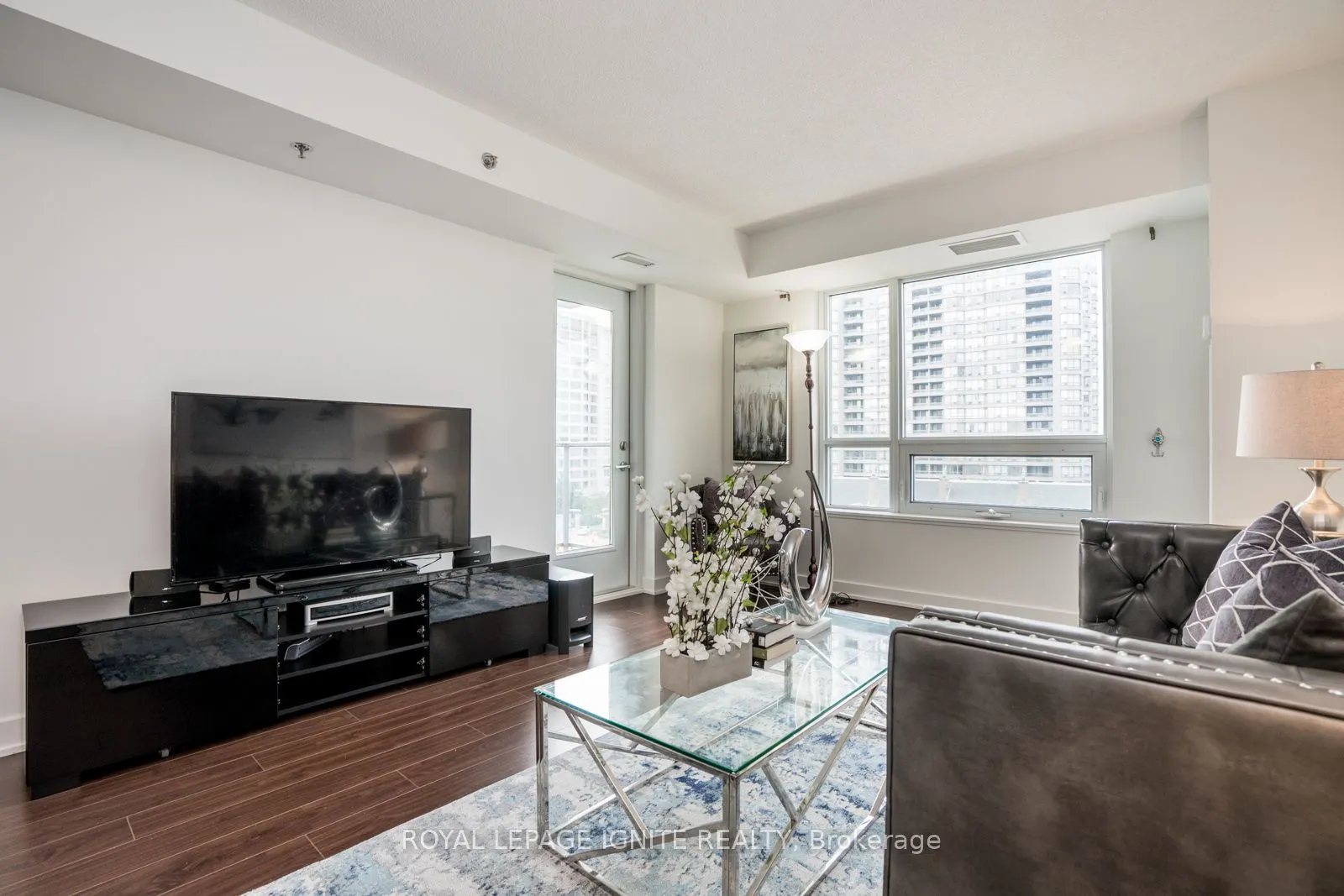 185 Bonis Avenue, #511